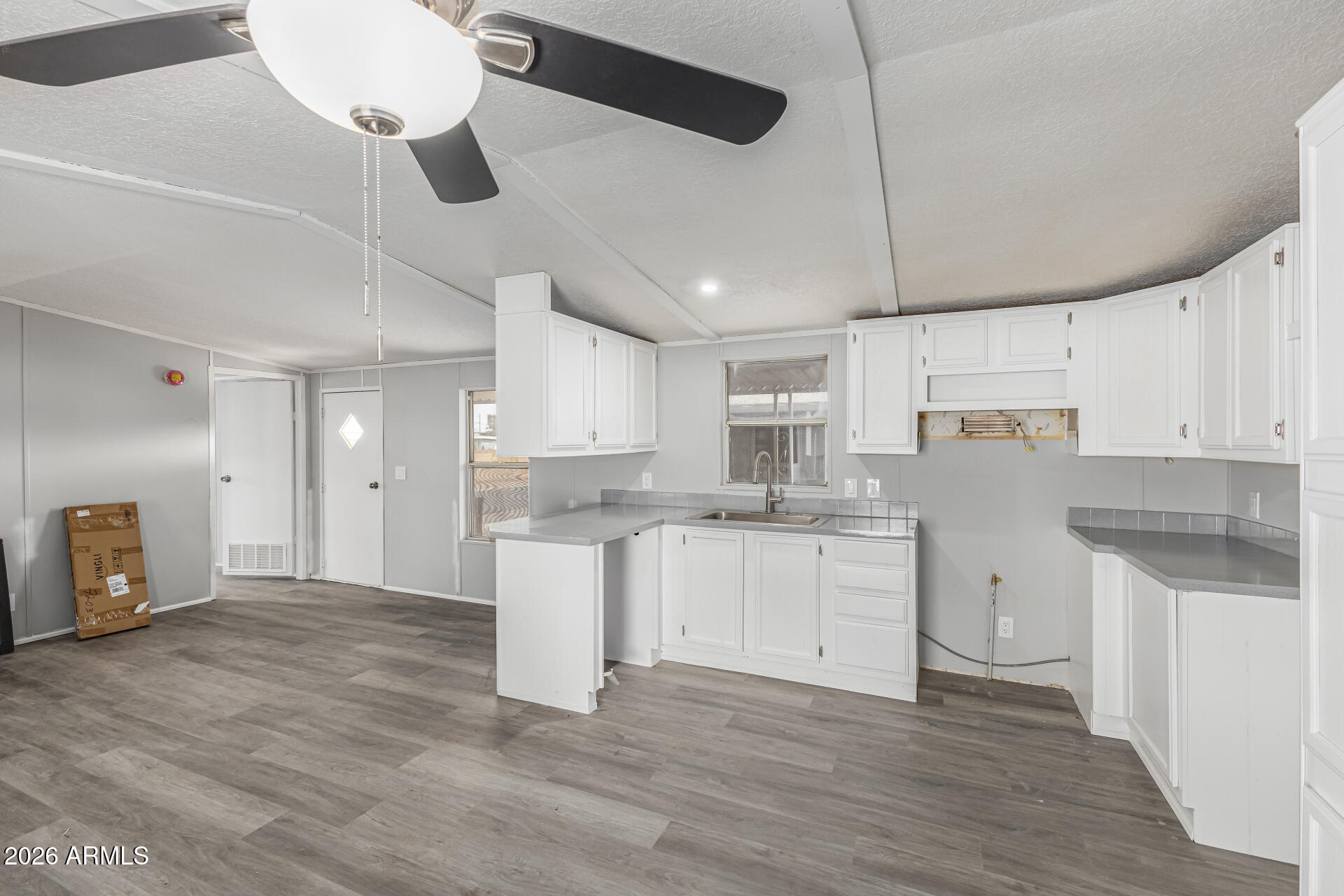 Sunny Crest - Residential