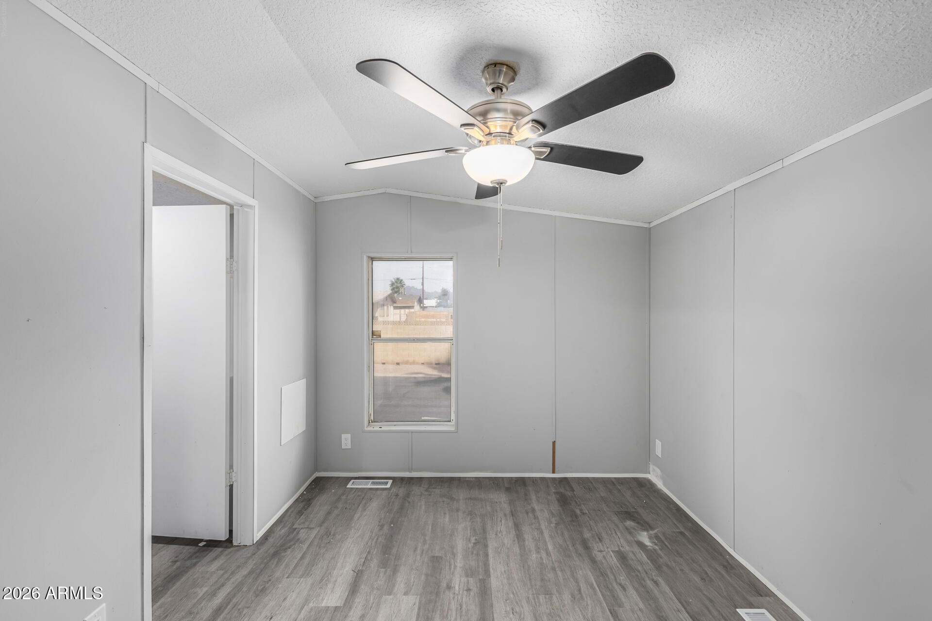 Sunny Crest - Residential