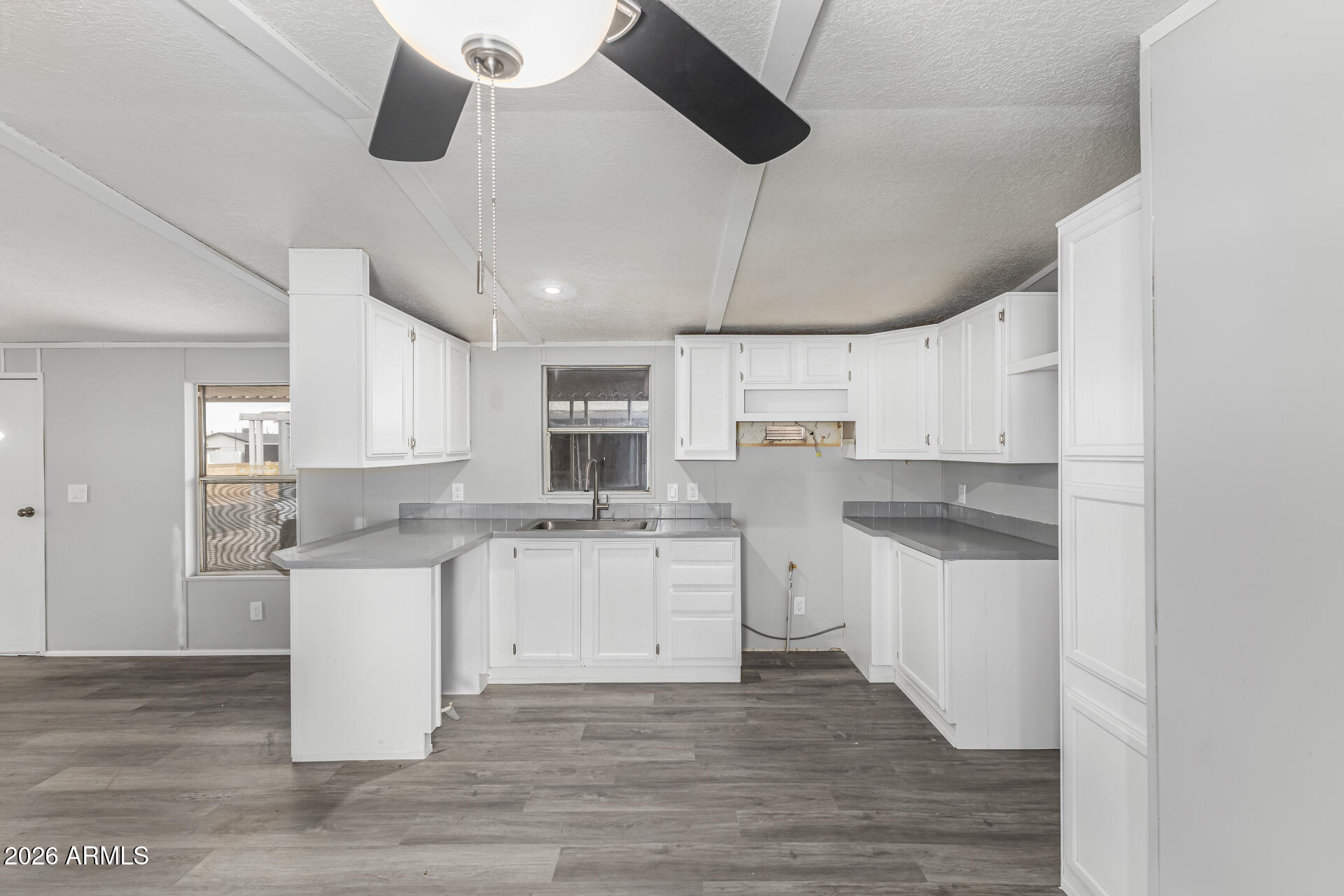 Sunny Crest - Residential