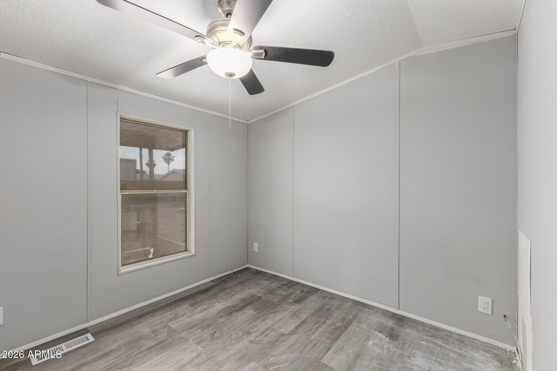 Sunny Crest - Residential