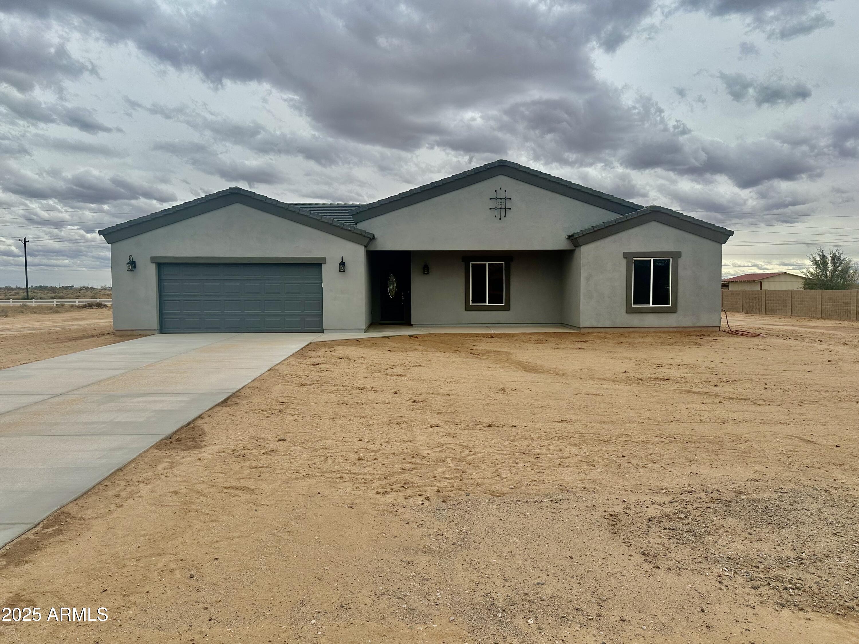 6897 W APPALOOSA Trail