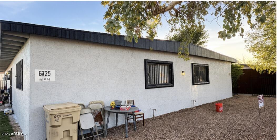 6725 W PALMAIRE Avenue