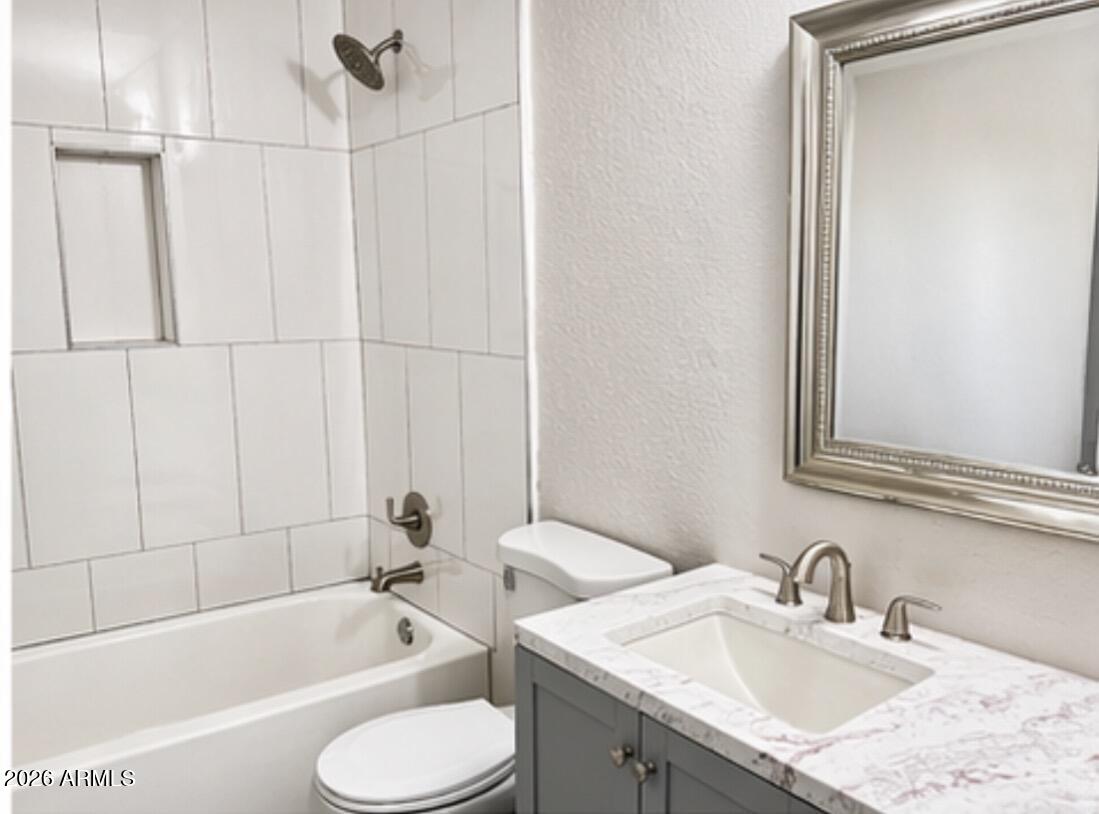 6725 W PALMAIRE Avenue