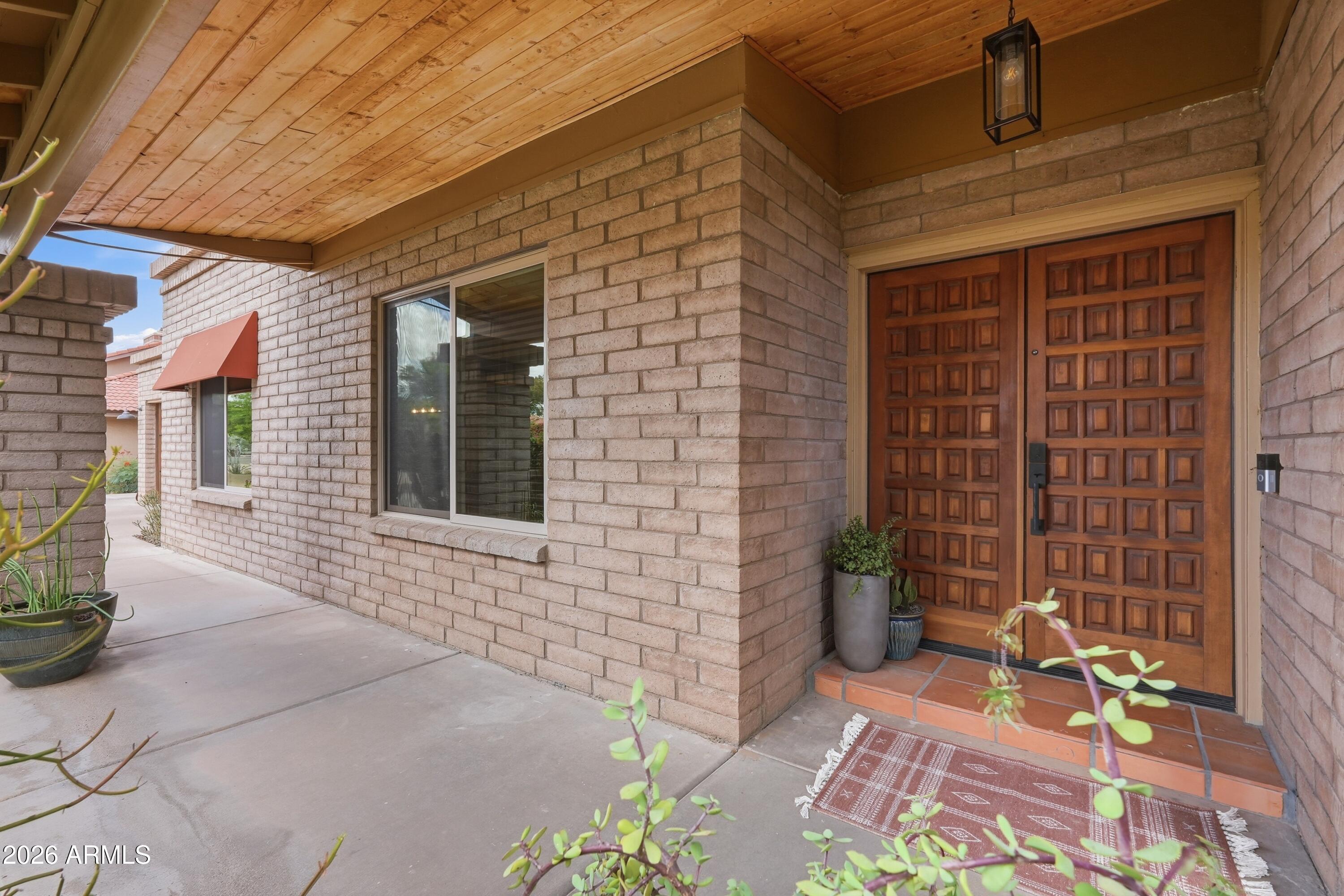 1550 E GREENTREE Drive