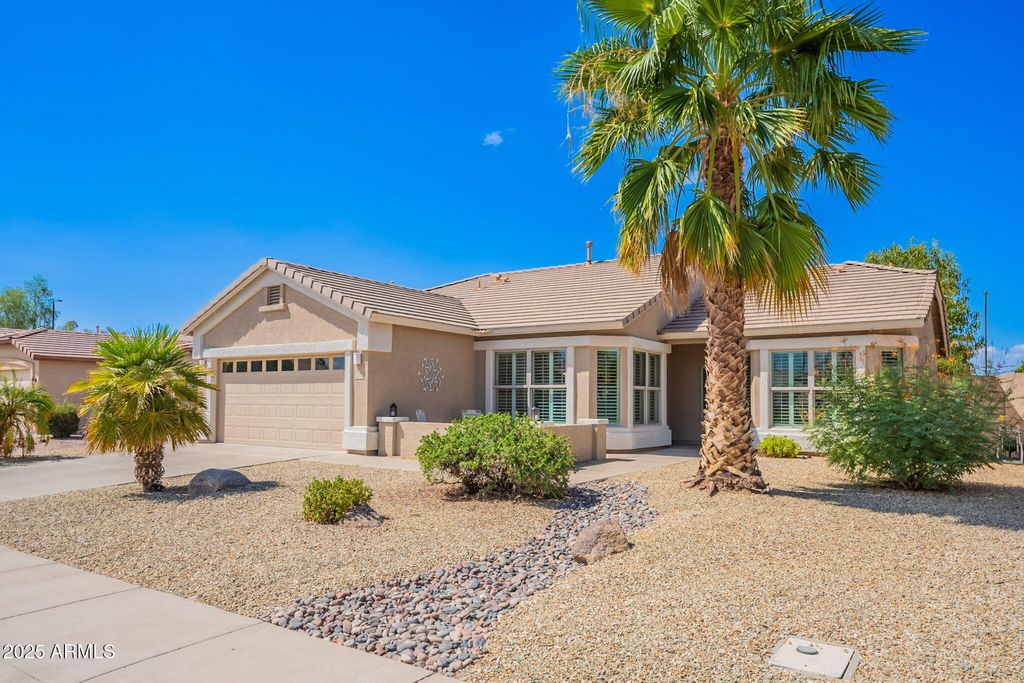 Photo of 3036 E Palm Beach Drive, Chandler, AZ 85249 (MLS # 6913268)