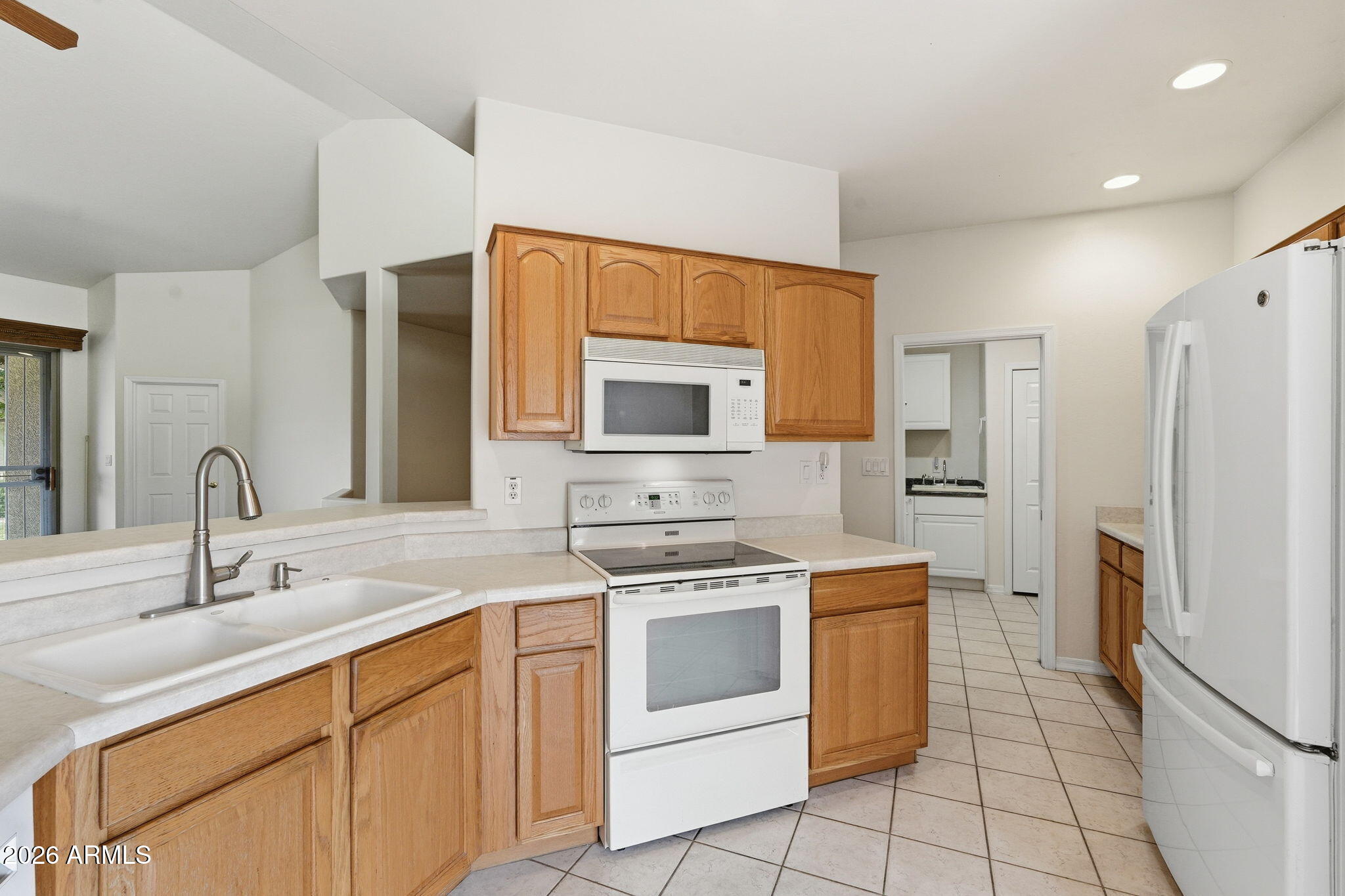 4202 E BROADWAY Road 181