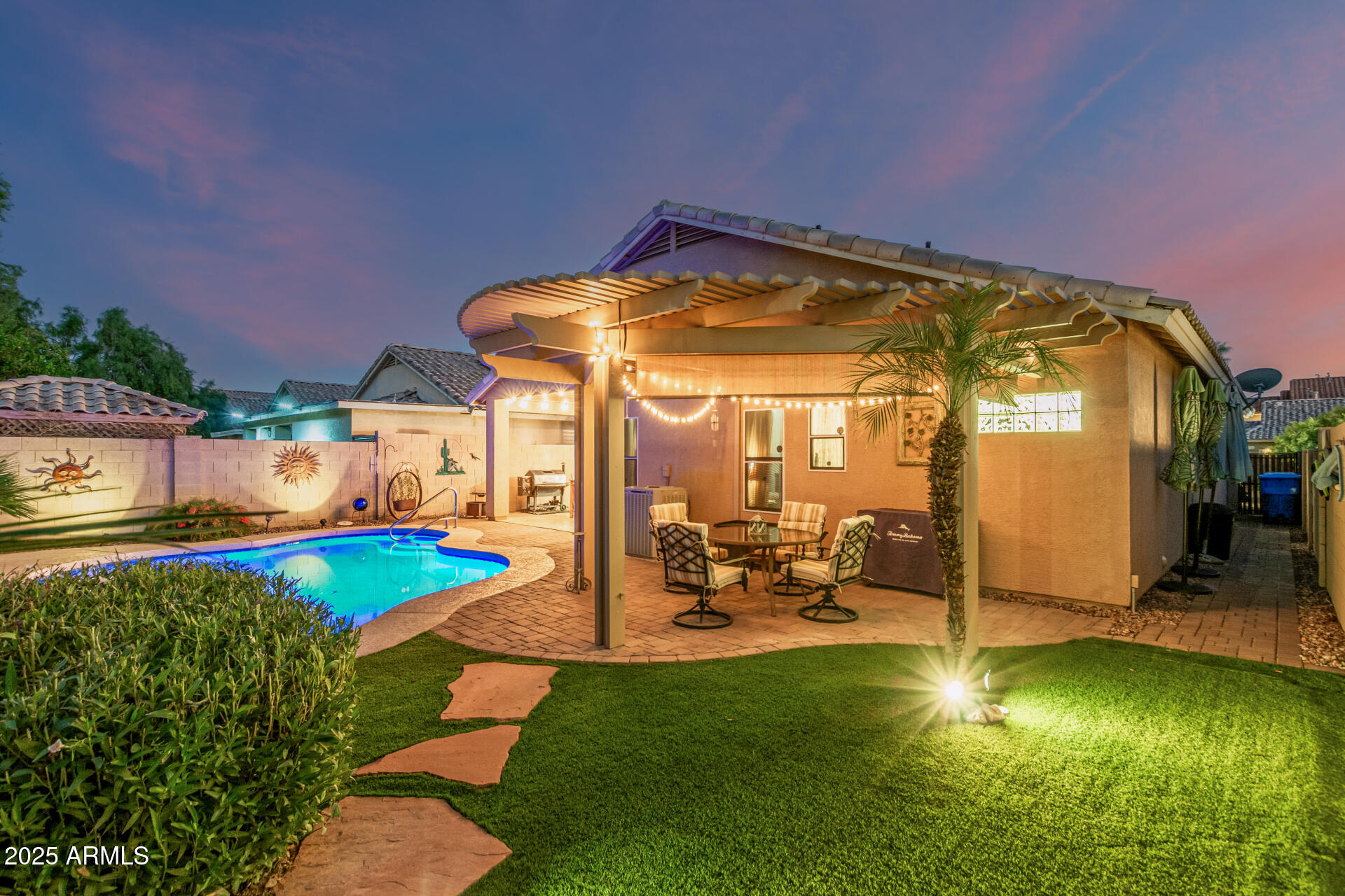 968 W BRECKENRIDGE Avenue