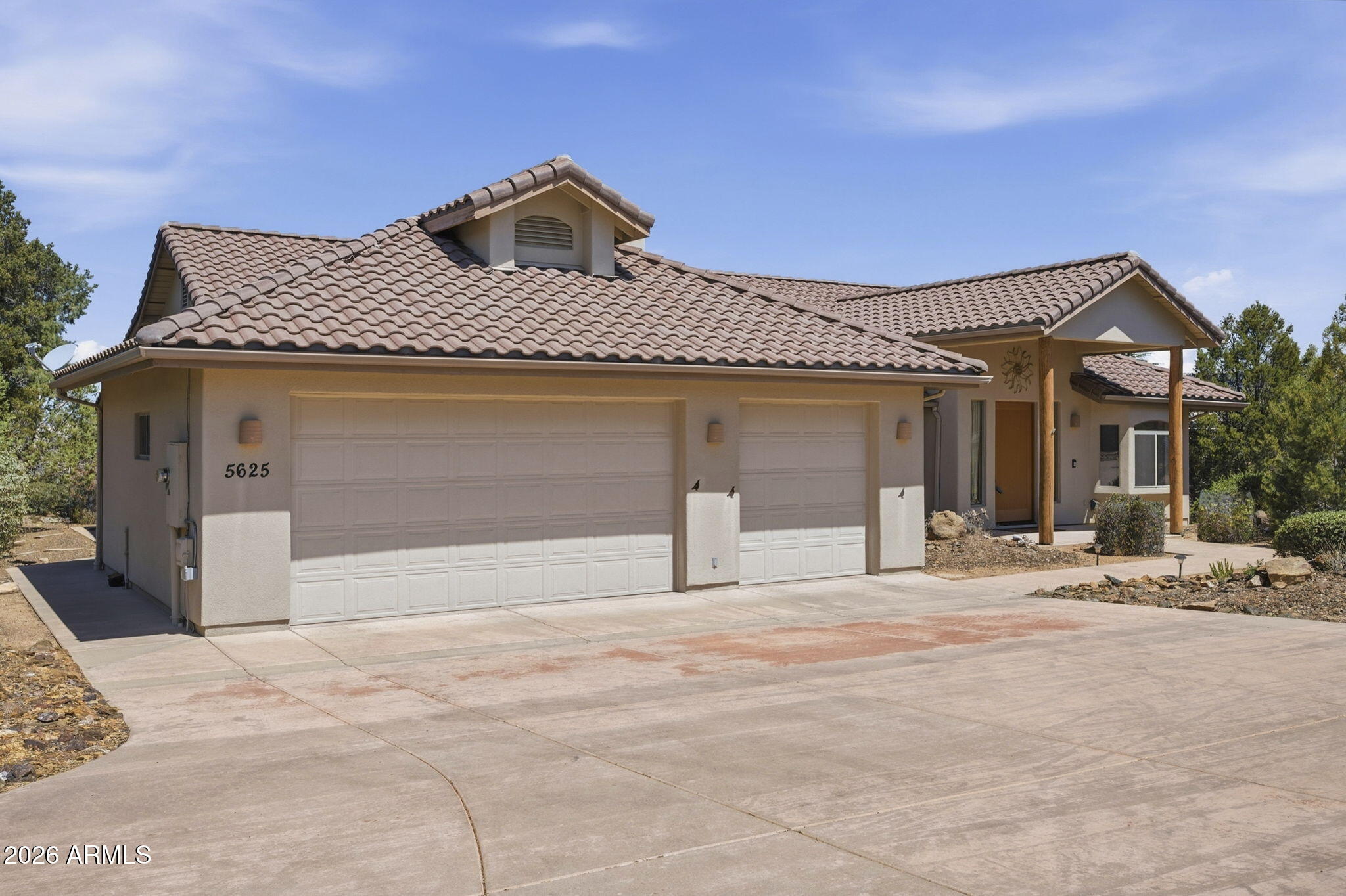 5625 W DEER SPRING Place