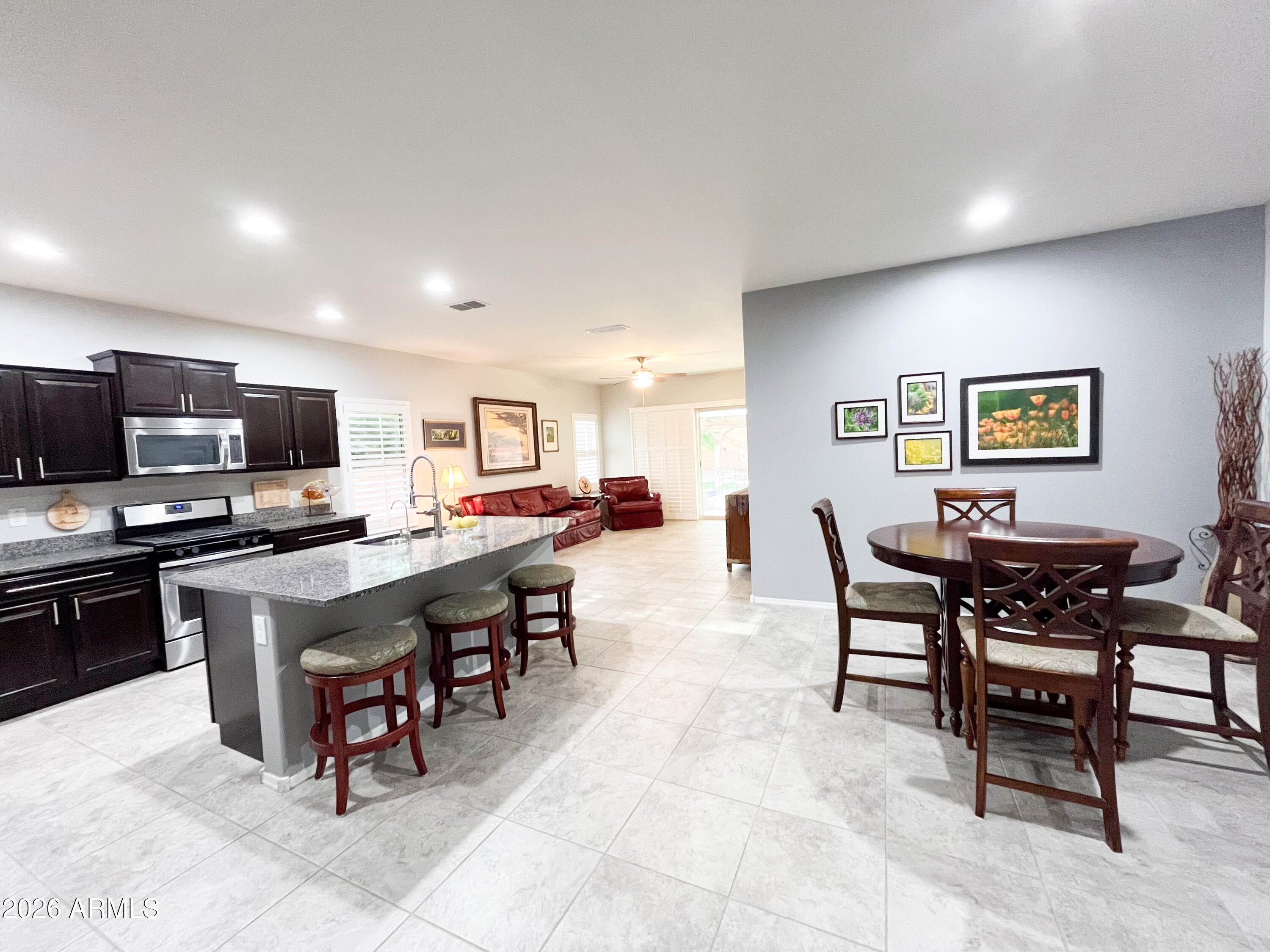25935 W POTTER Drive