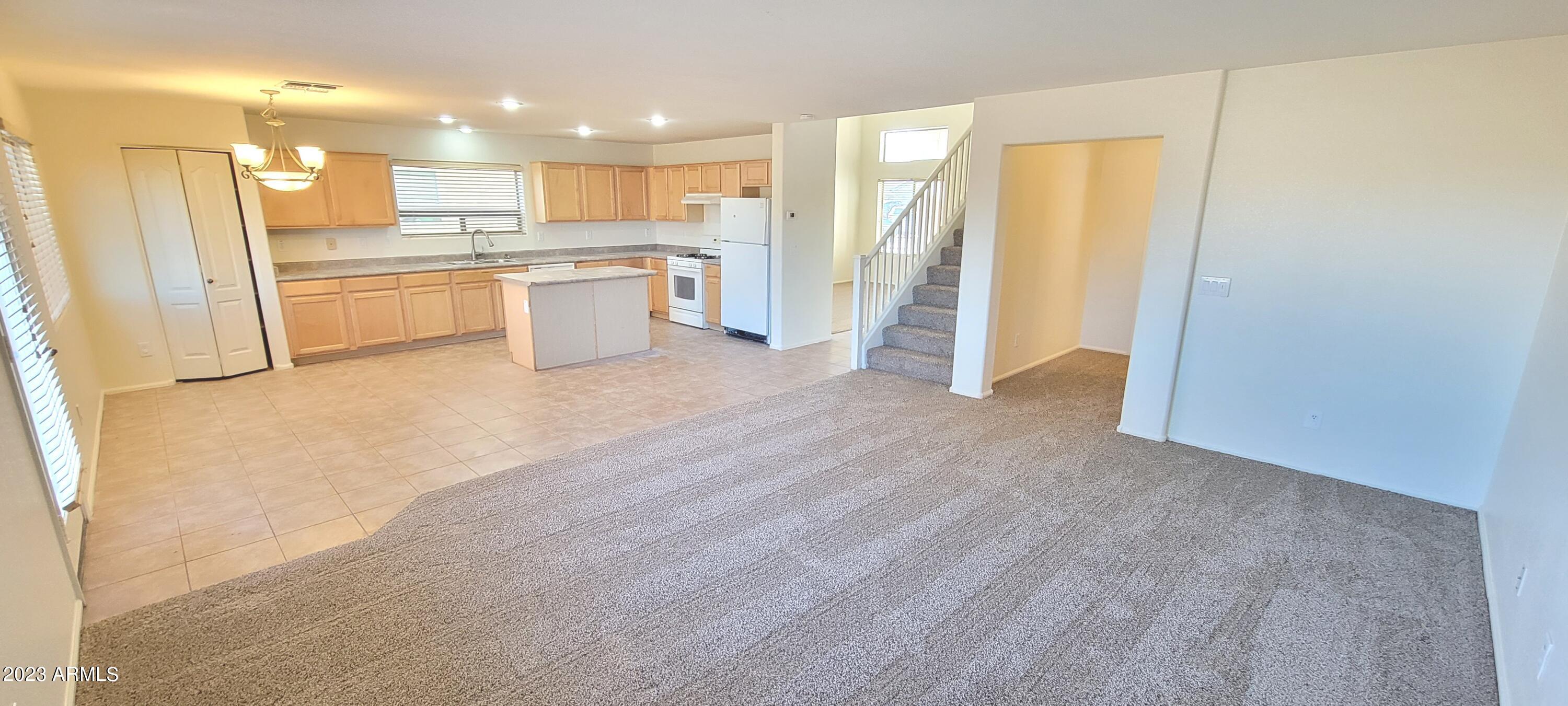 306 W HEREFORD Drive