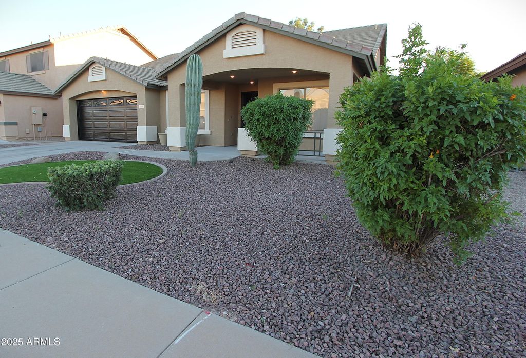 Photo of 21145 E Camina Plata, Queen Creek, AZ 85142 (MLS # 6947176)