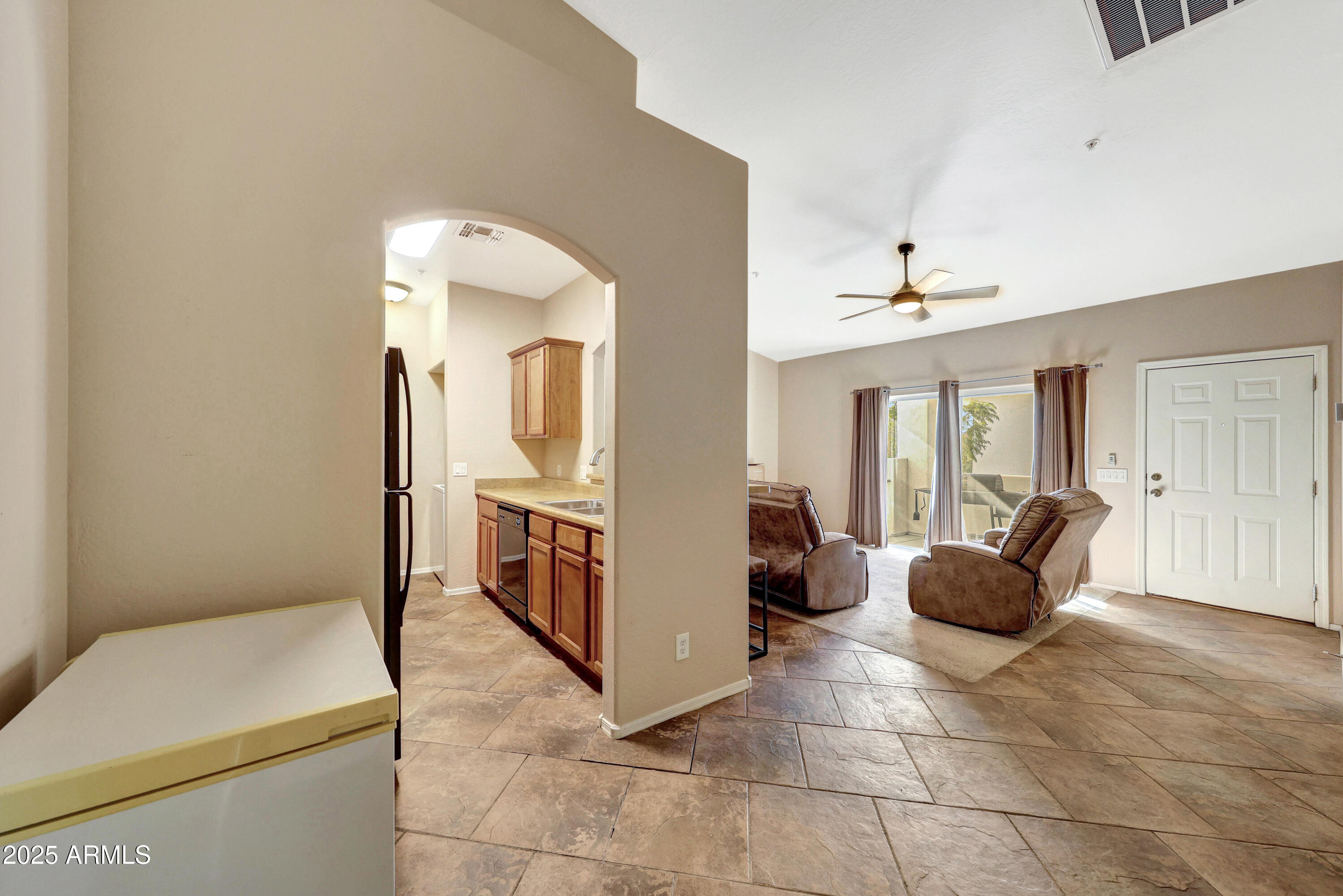 2950 W LOUISE Drive 206