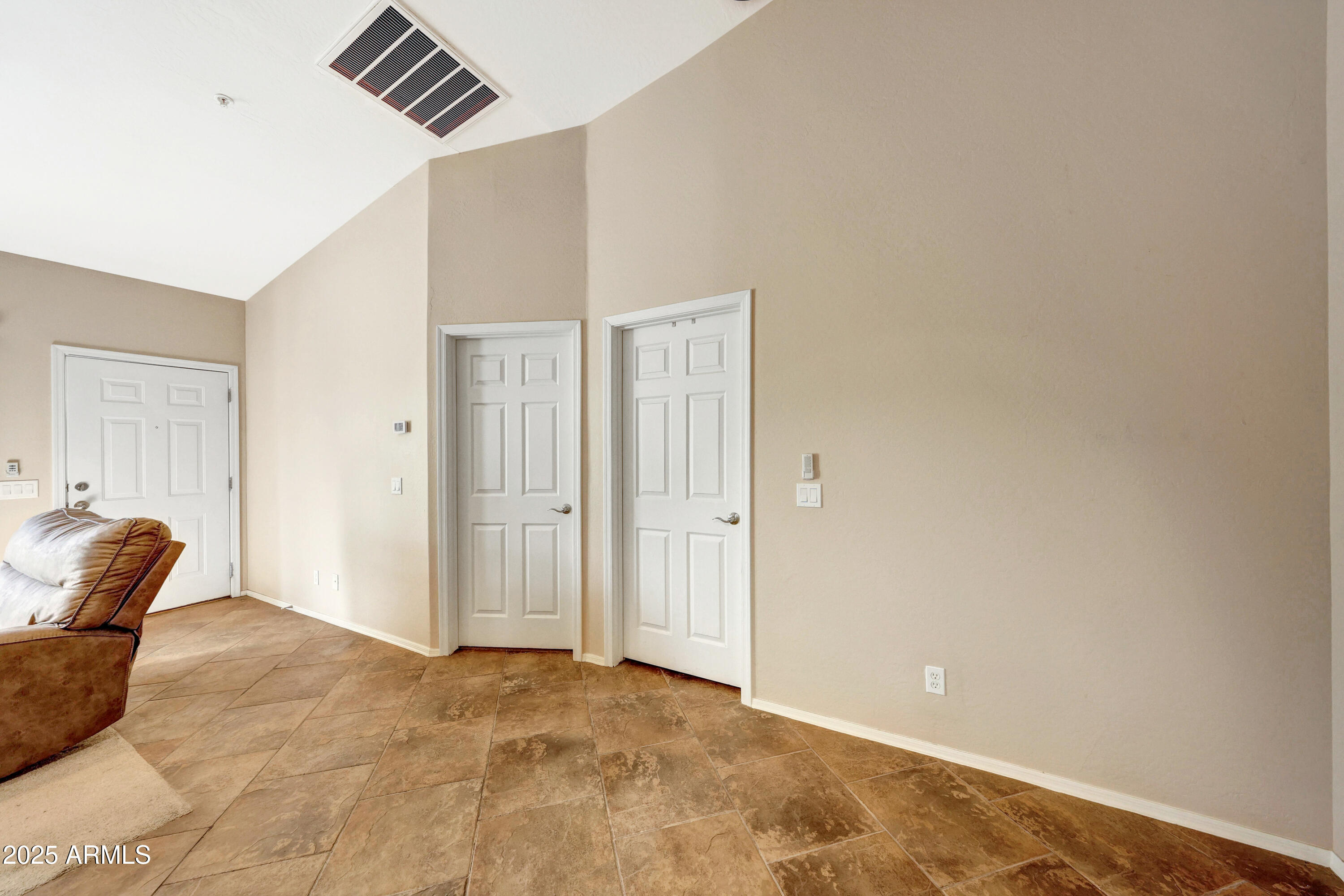 2950 W LOUISE Drive 206