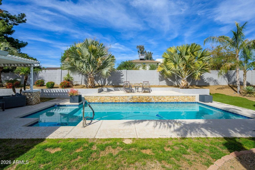 Photo of 6608 E Beverly Lane, Scottsdale, AZ 85254 (MLS # 7000245)