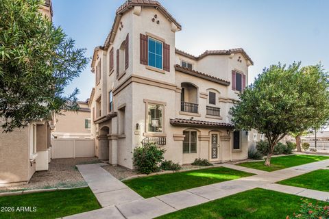 736 N LAGUNA Drive Gilbert AZ 85233