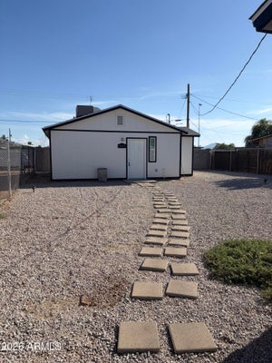 3643 W GARFIELD ST # B, PHOENIX, AZ 85009 - Image dbee2e3cdbd4e8a36864d2b01236de26/1117291865