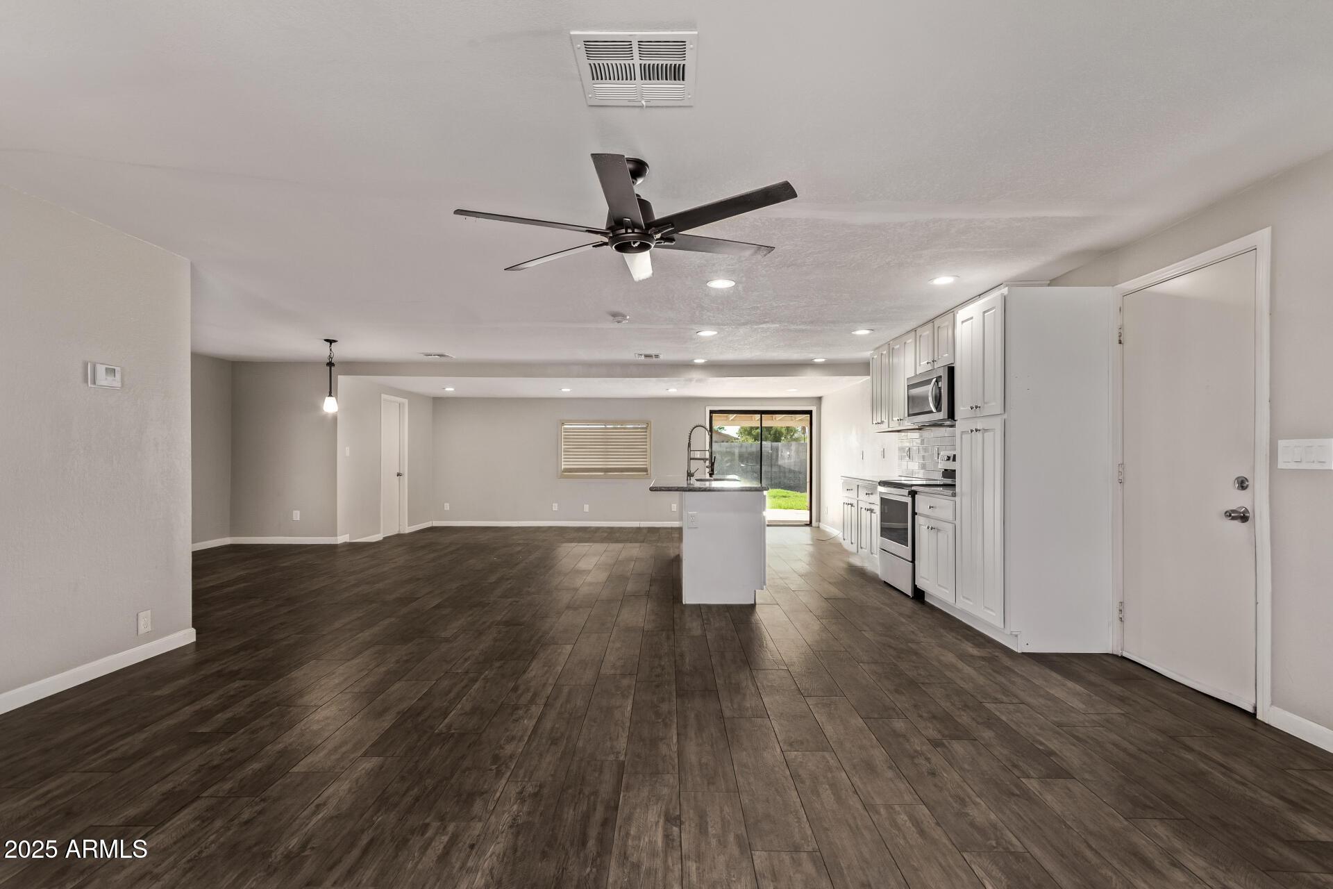 14010 N 40TH Place