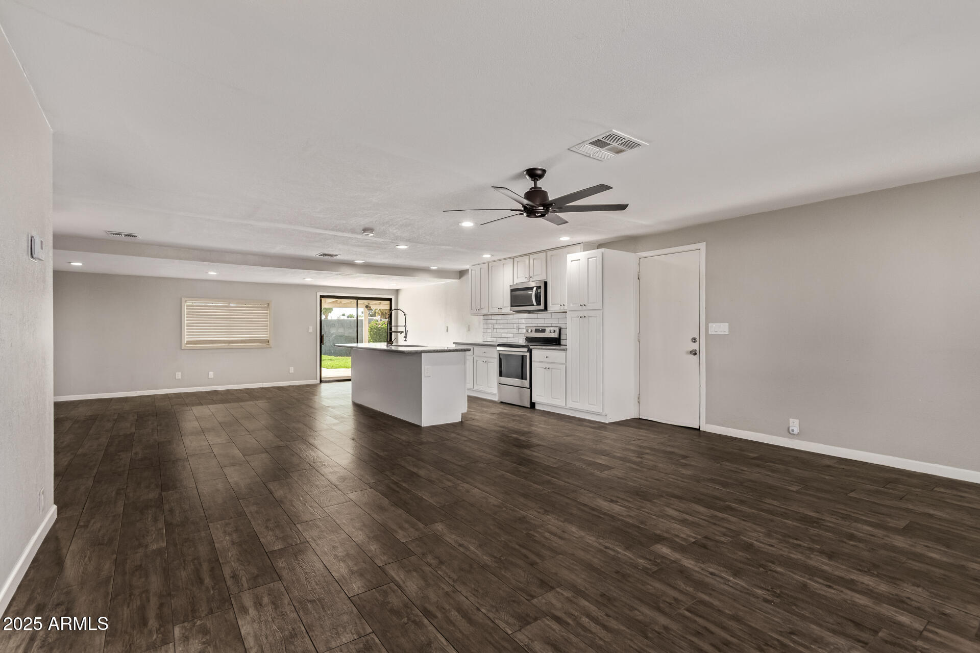 14010 N 40TH Place