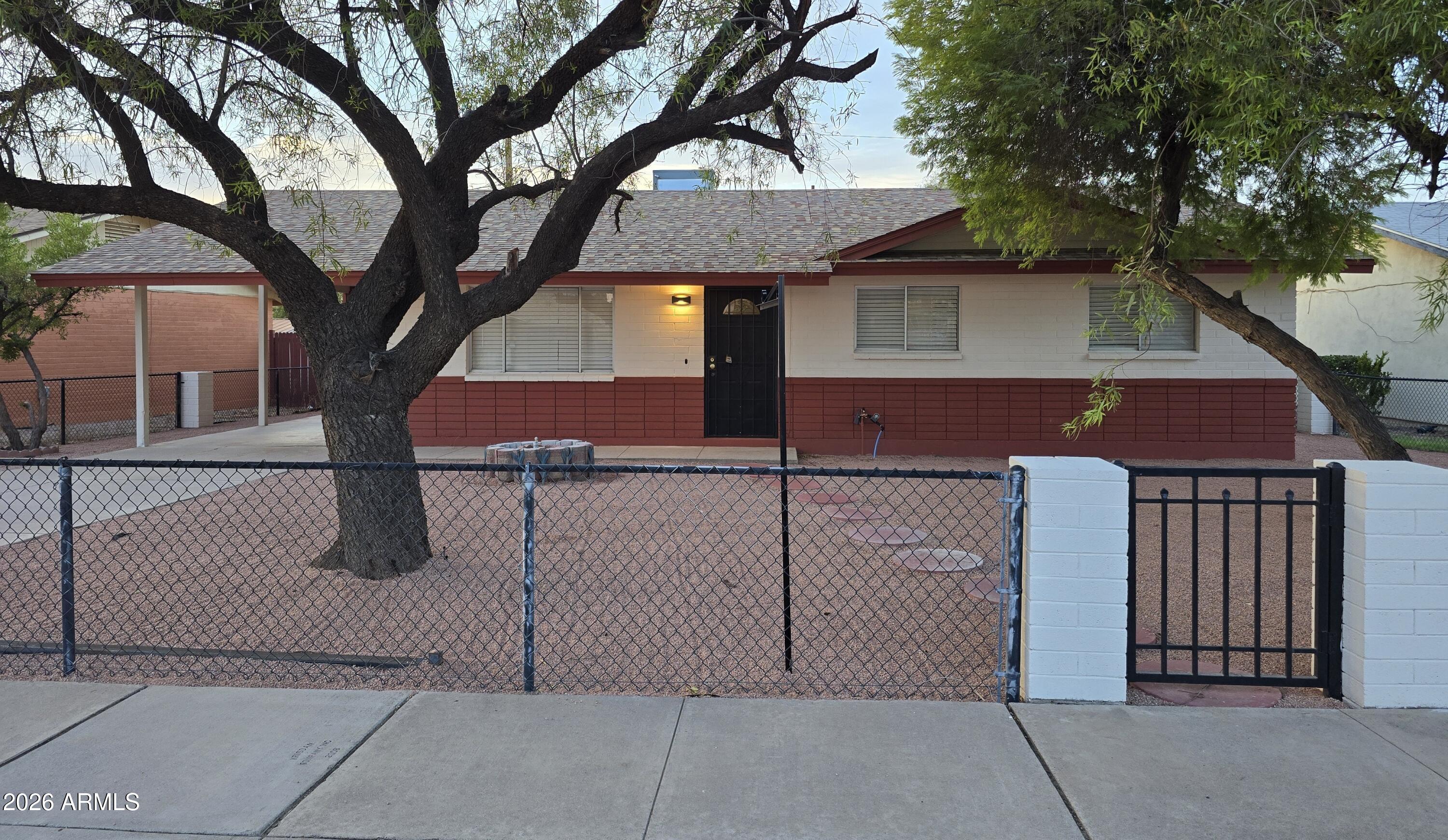 264 E 9TH Drive