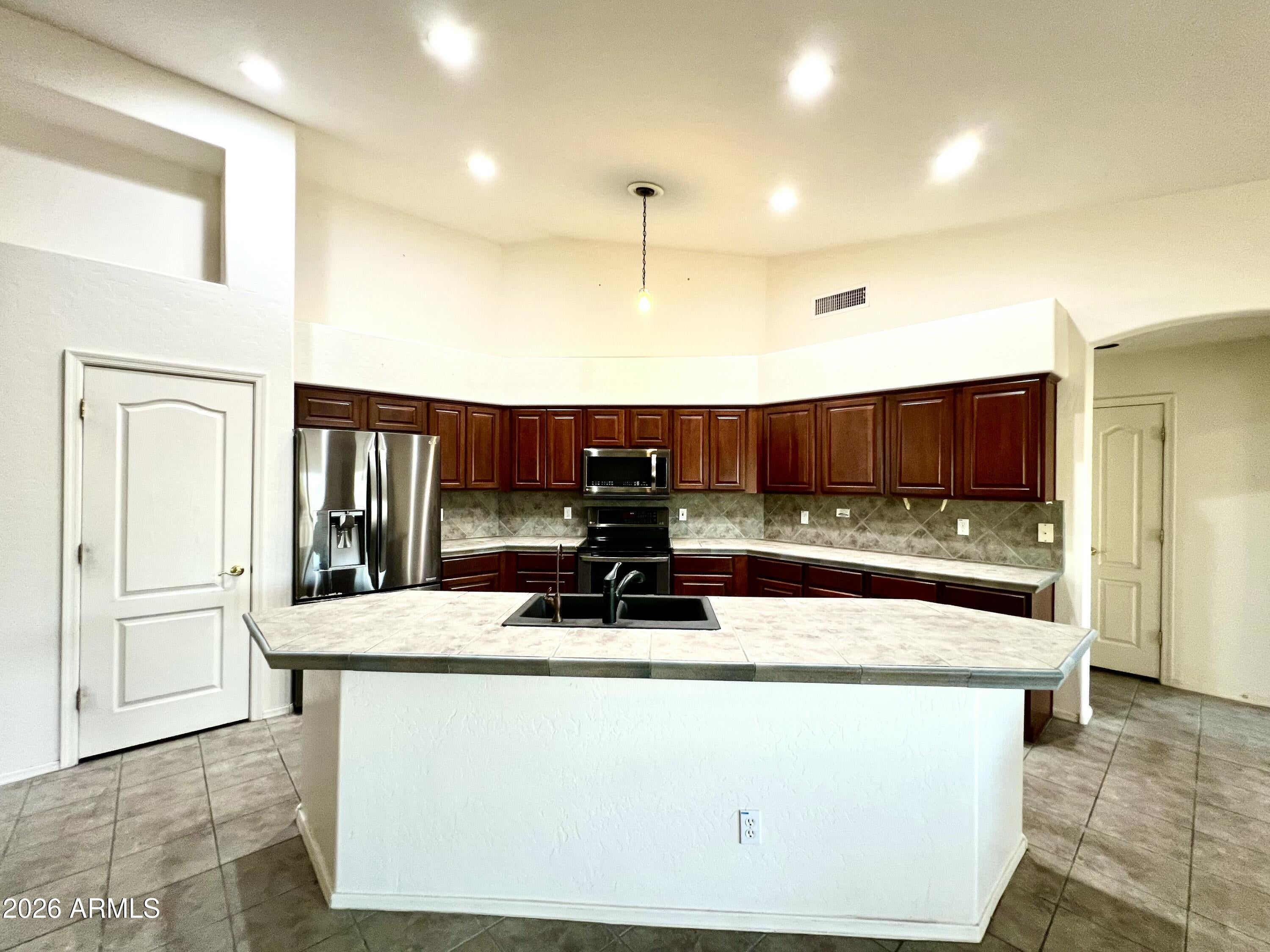 17568 W COPPER RIDGE Drive