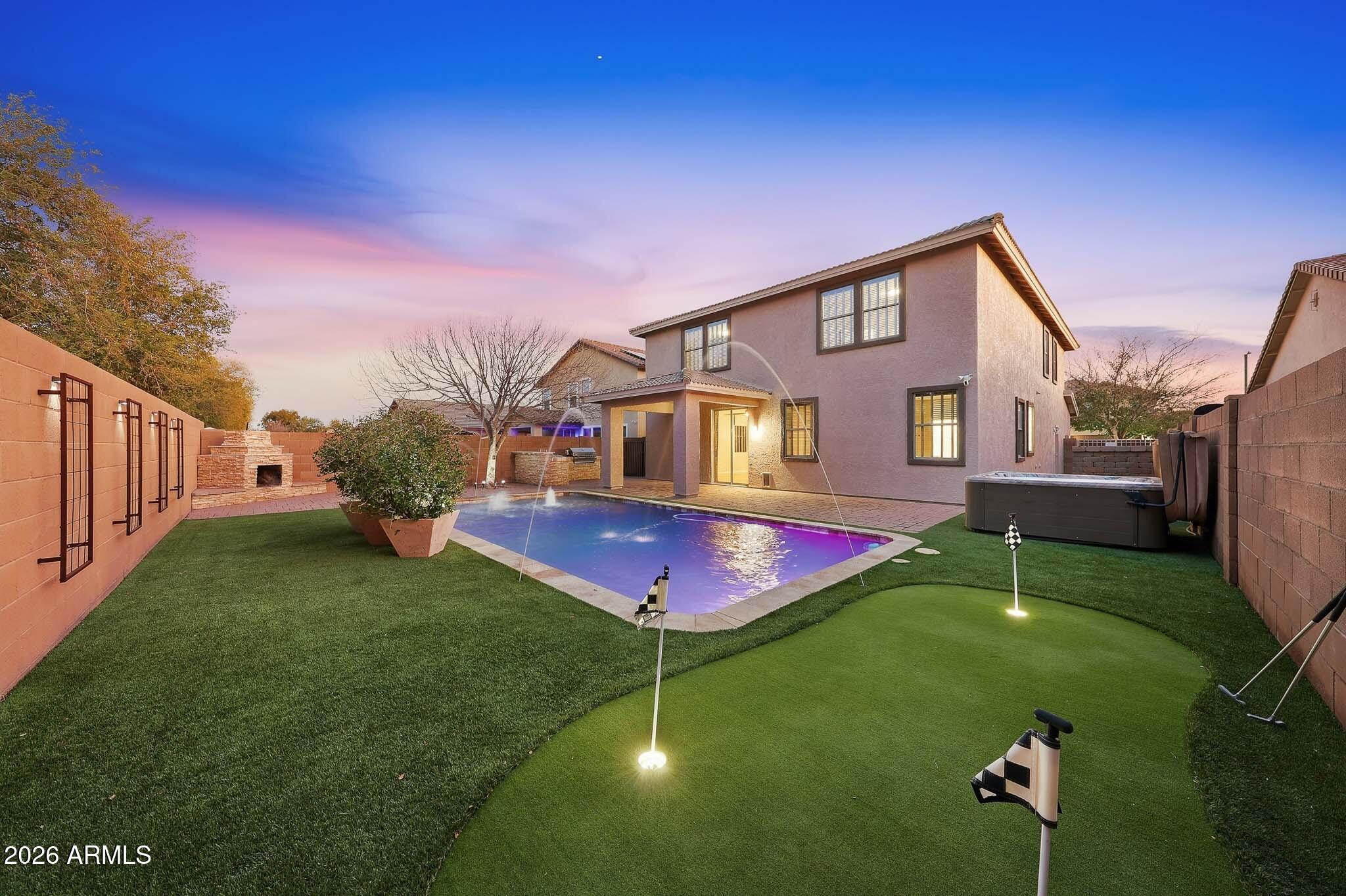 15764 W SHAW BUTTE Drive