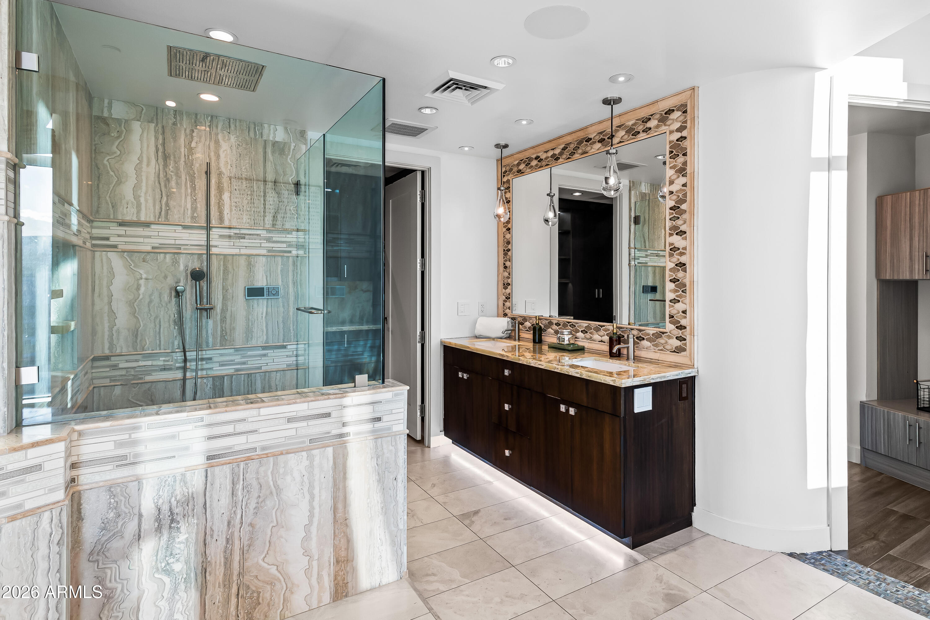 BRIDGEVIEW AT HAYDEN FERRY LAKESIDE CONDOMINIUM AM - Residential