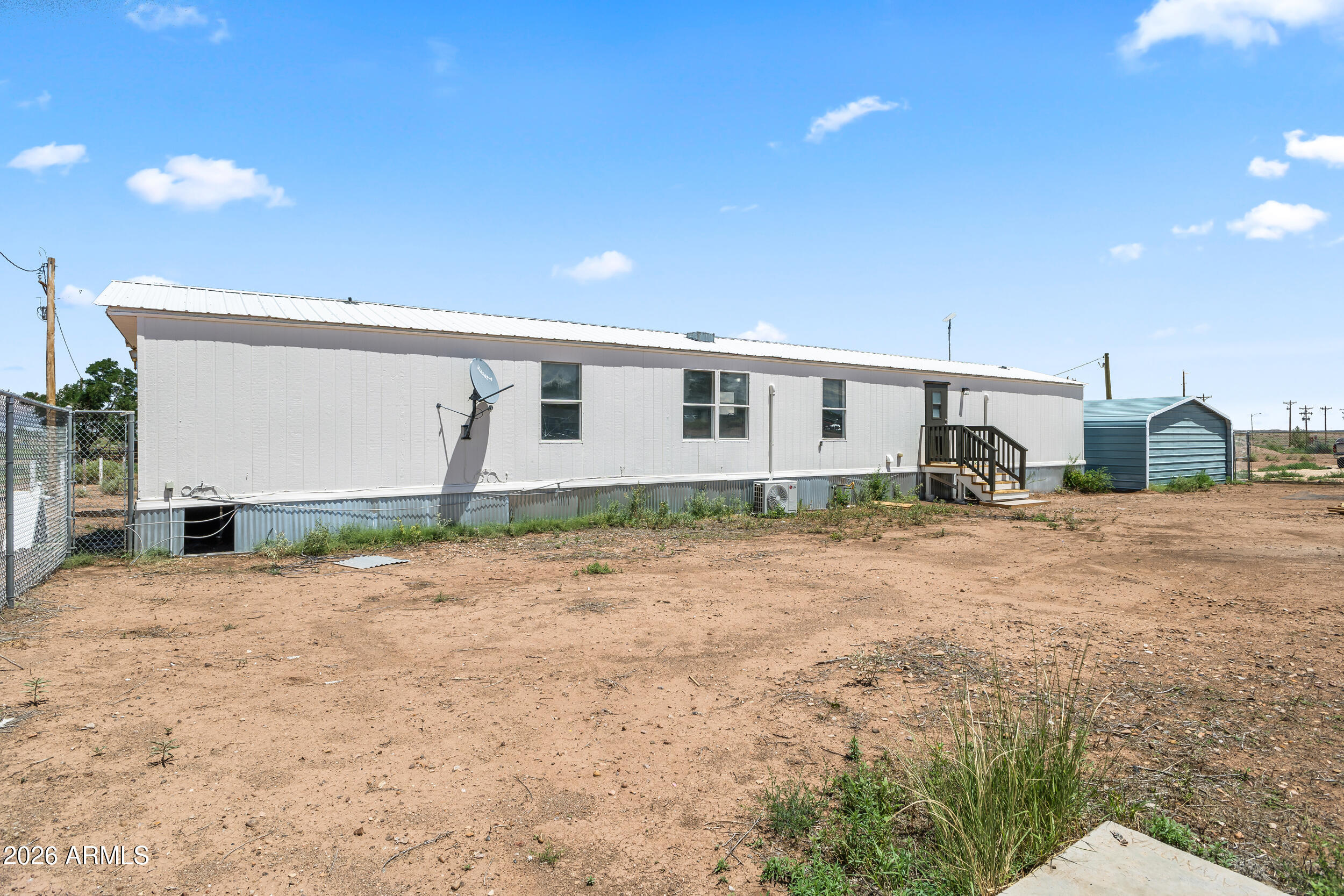 1460 W 8TH Street N
