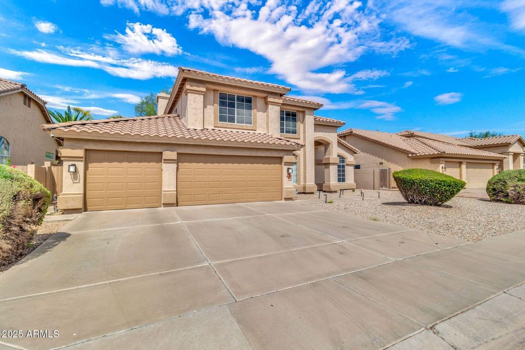 Photo of 634 W Juanita Avenue, Gilbert, AZ 85233 (MLS # 6923144)