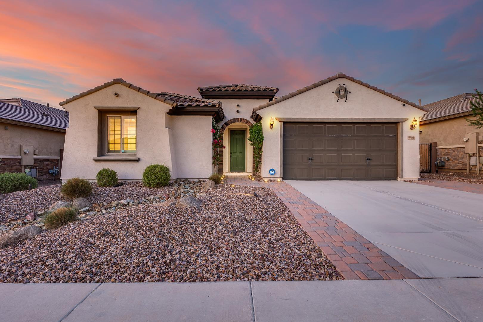 7308 W Tombstone Trail