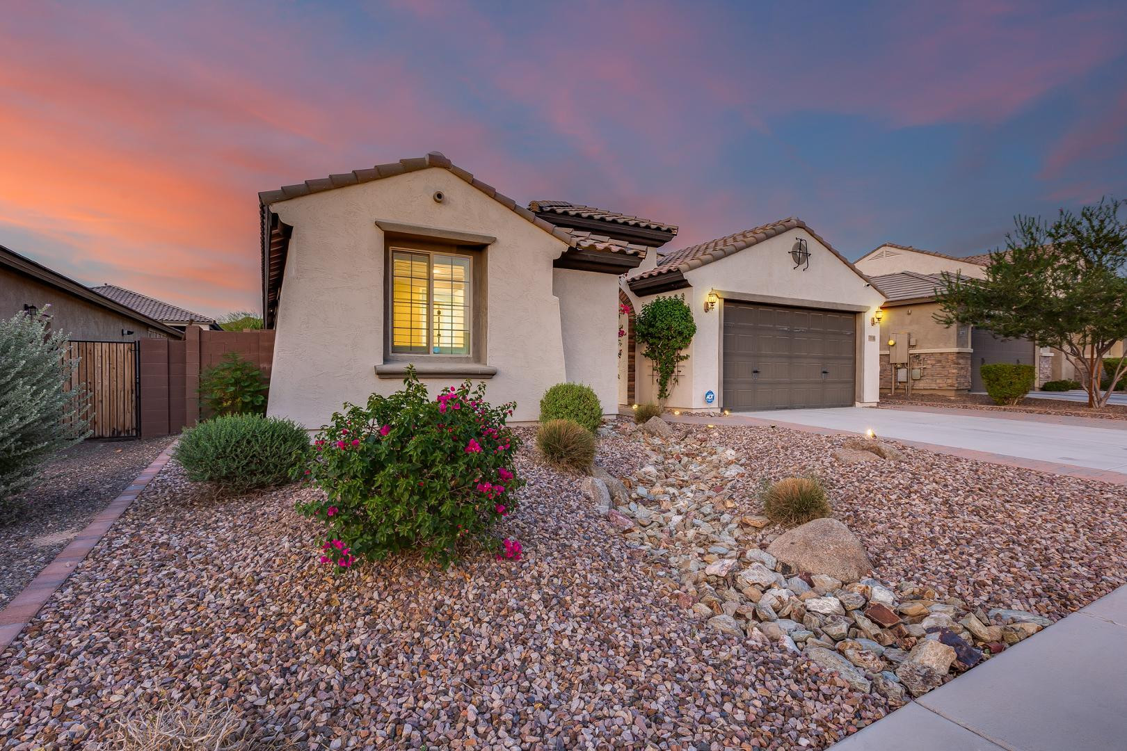 7308 W Tombstone Trail