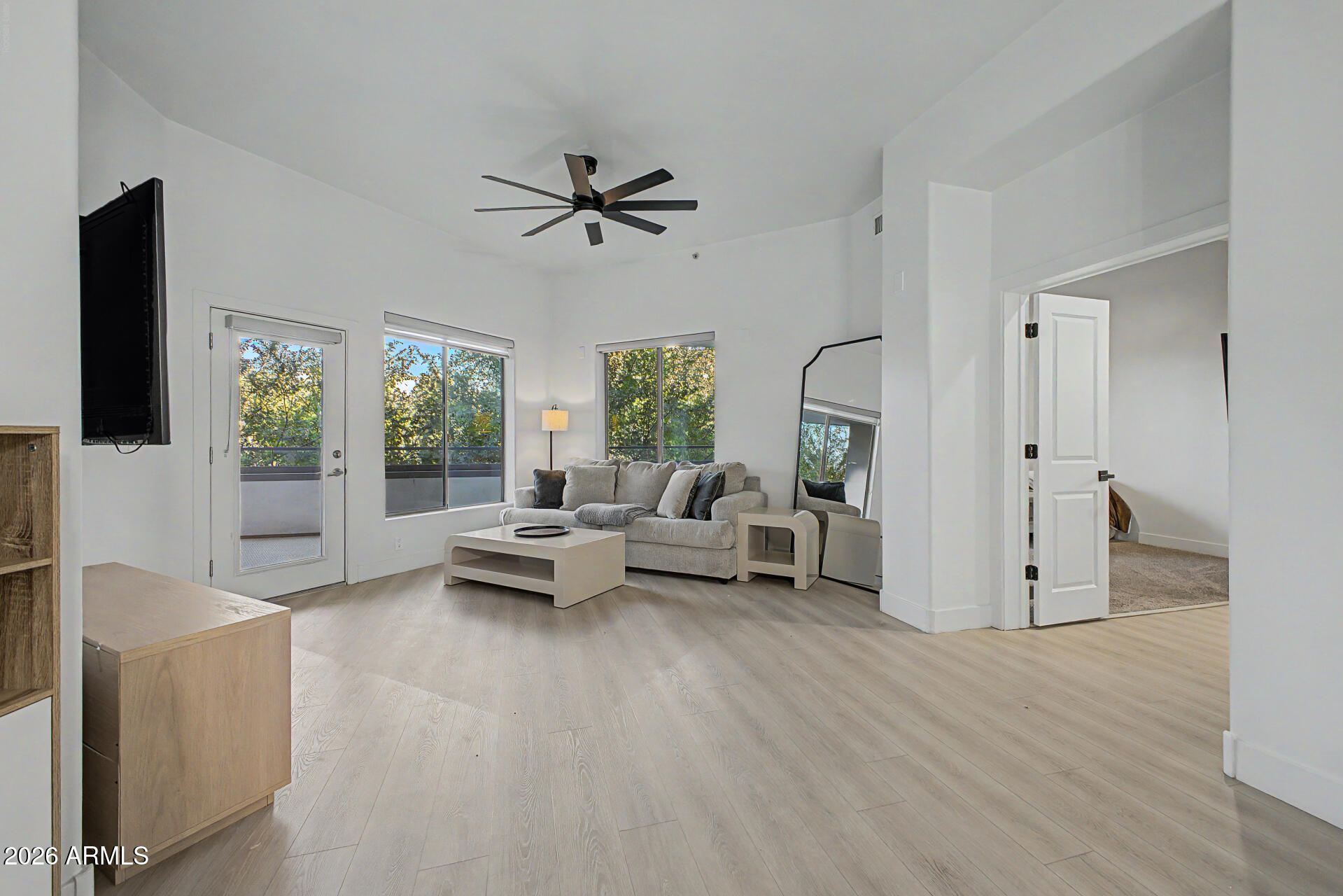 945 E PLAYA DEL NORTE Drive 2007