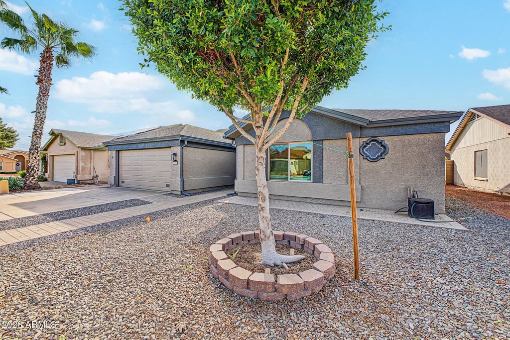 Photo of 8386 N 107th Drive, Peoria, AZ 85345 (MLS # 7092489)
