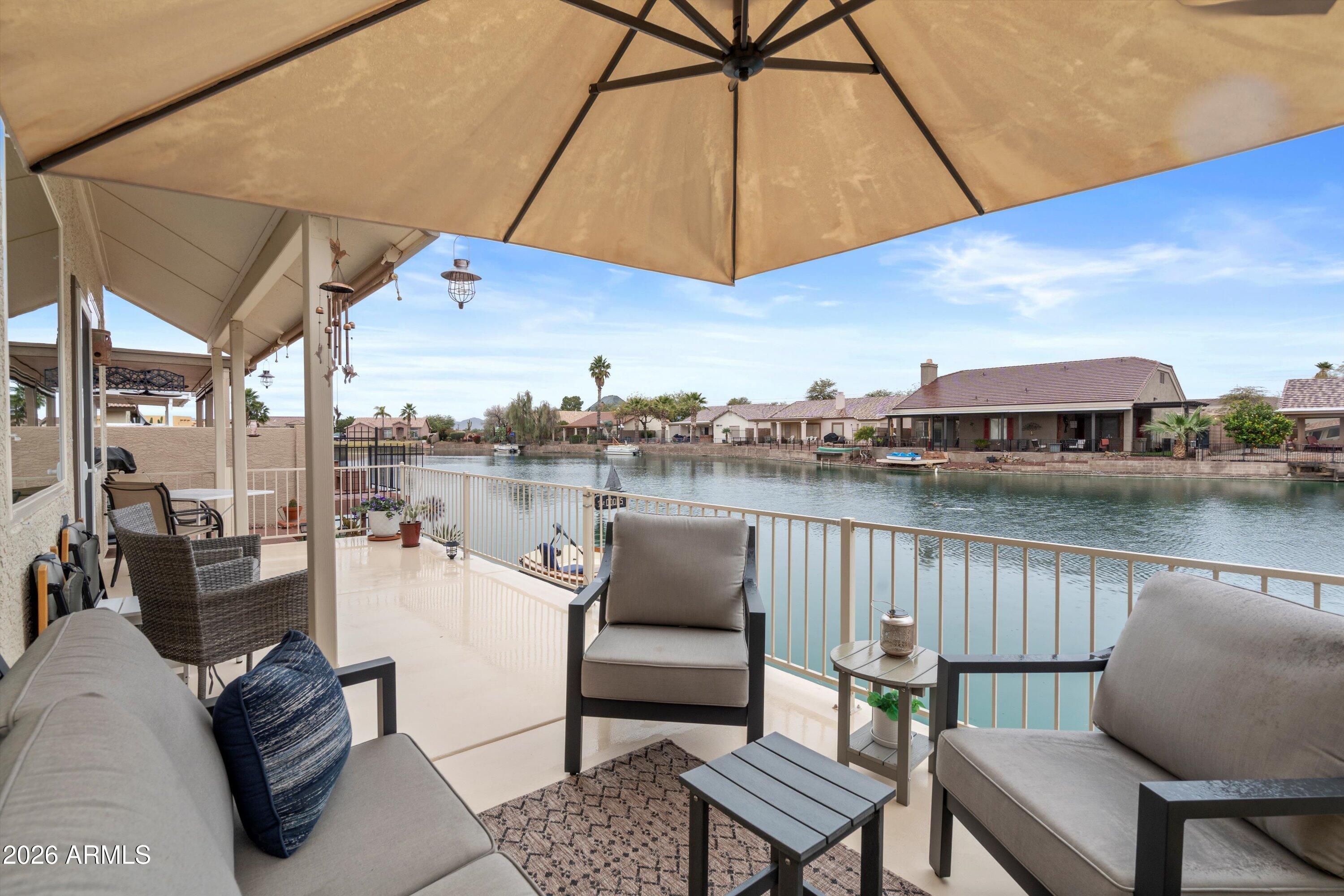 2122 N SWEETWATER Drive