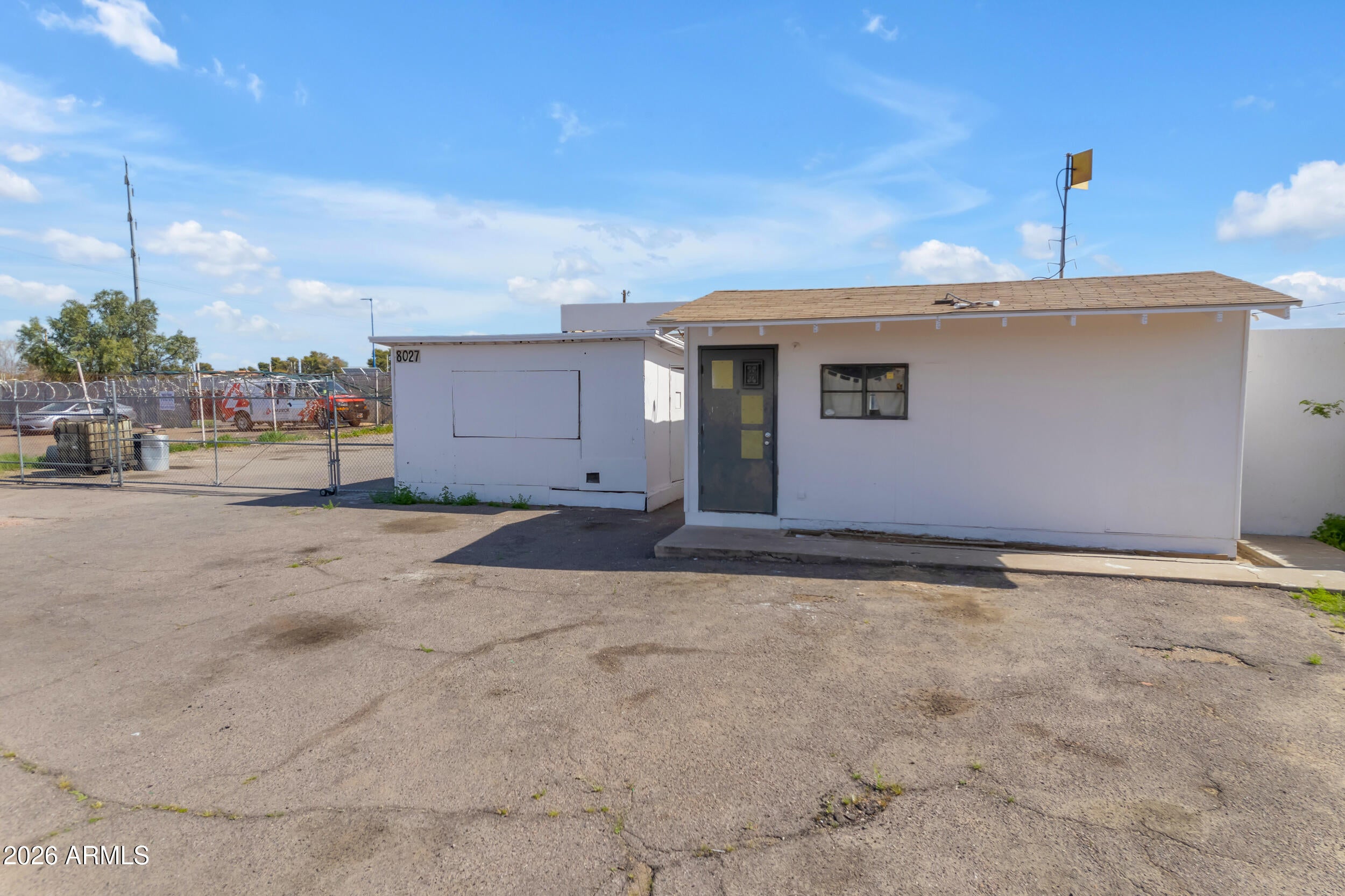 8027 S AVENIDA DEL YAQUI --