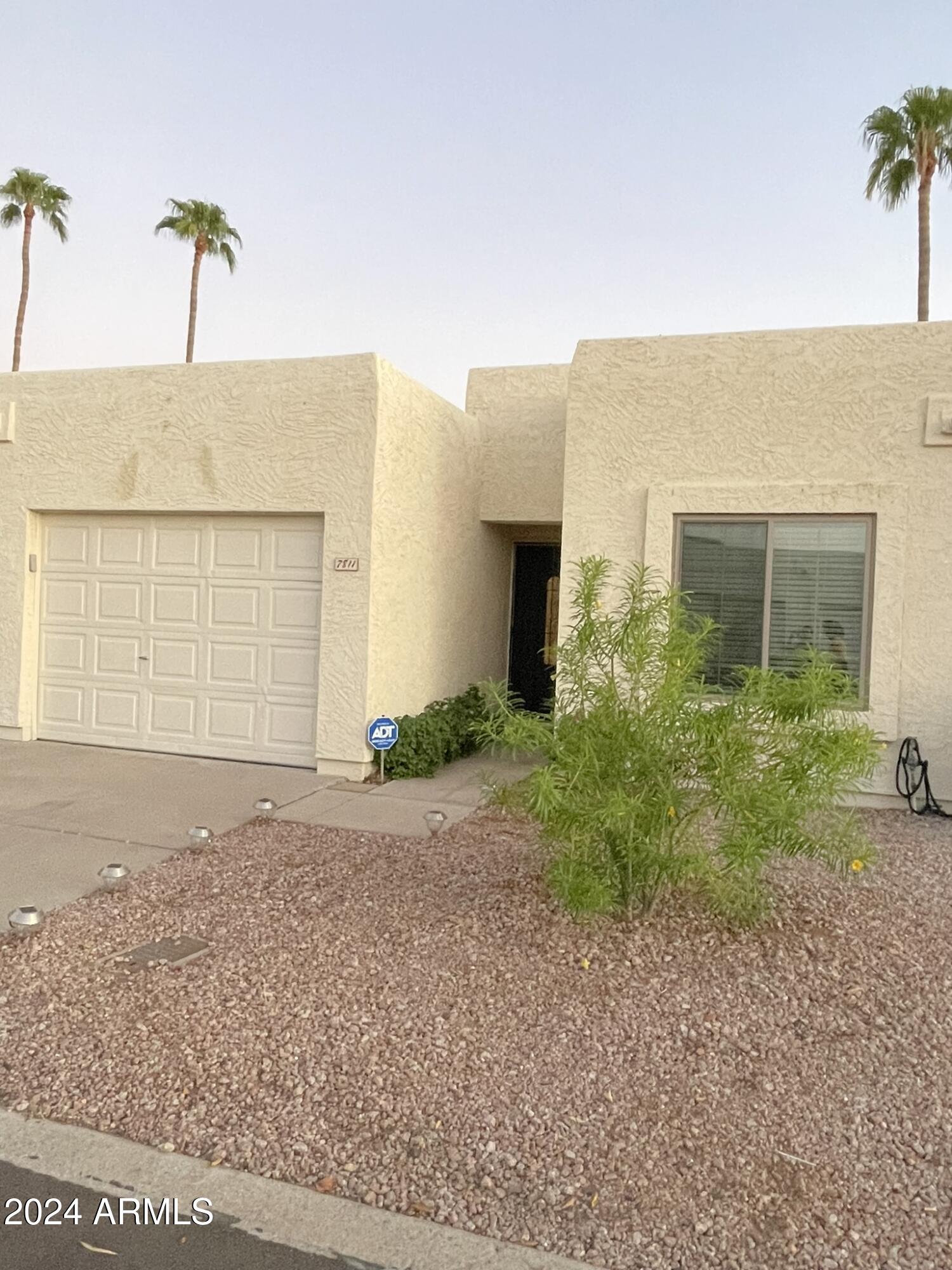 7811 E PARK VIEW Drive