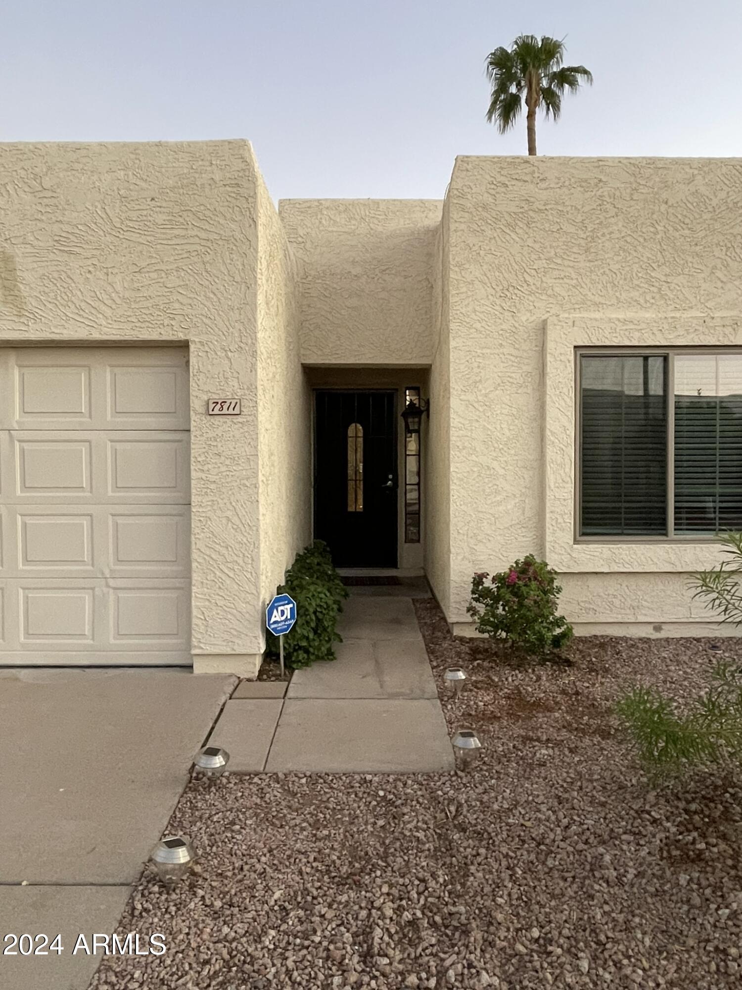 7811 E PARK VIEW Drive