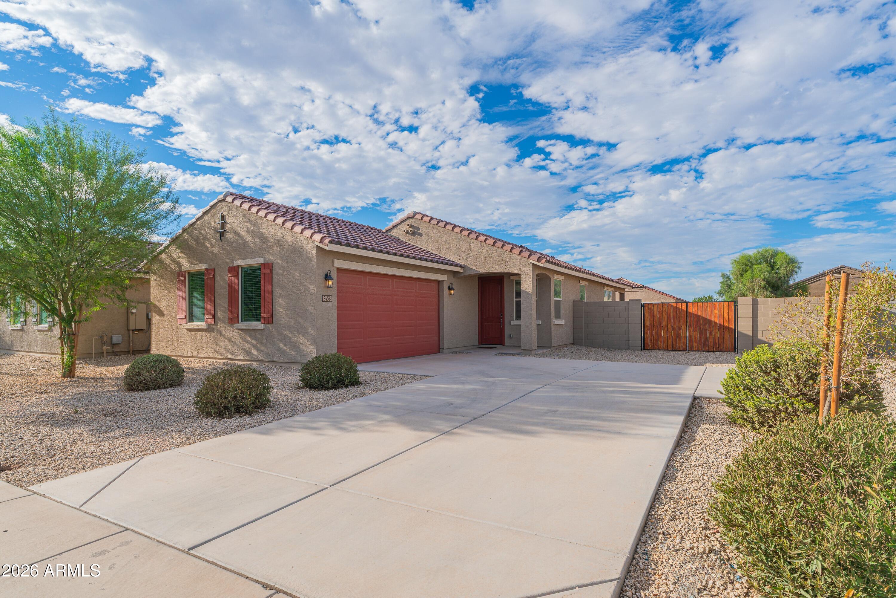 2458 E ALONSO Drive