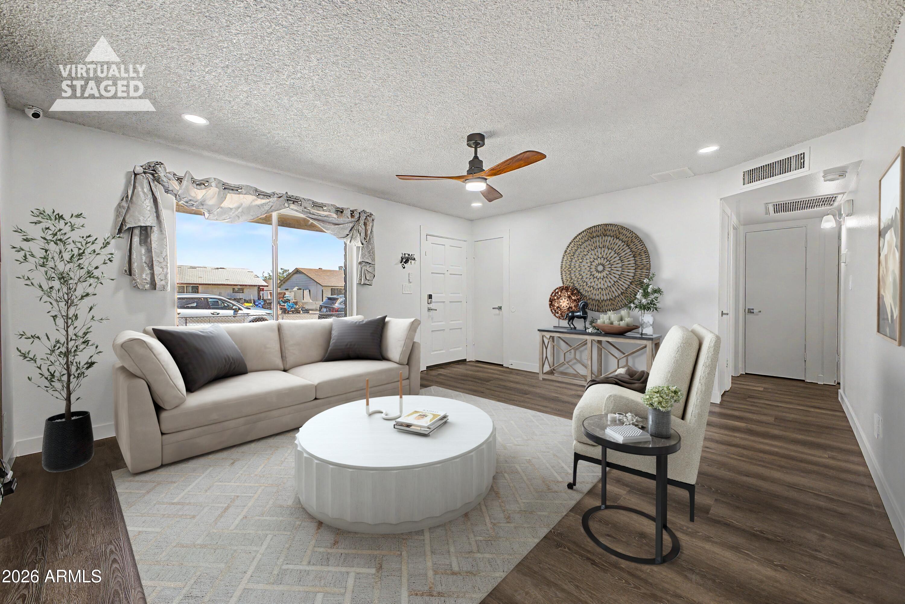 8827 W HEATHERBRAE Drive