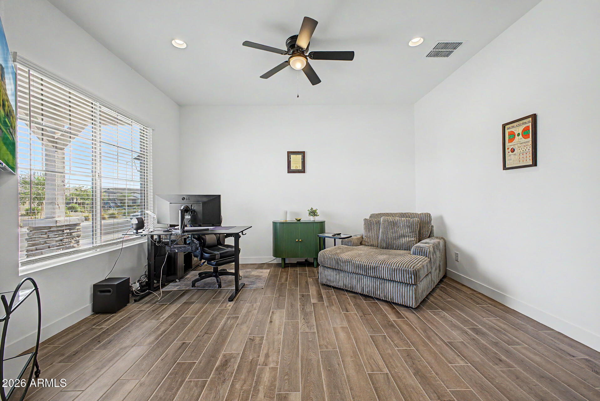8432 W SOLANO Drive