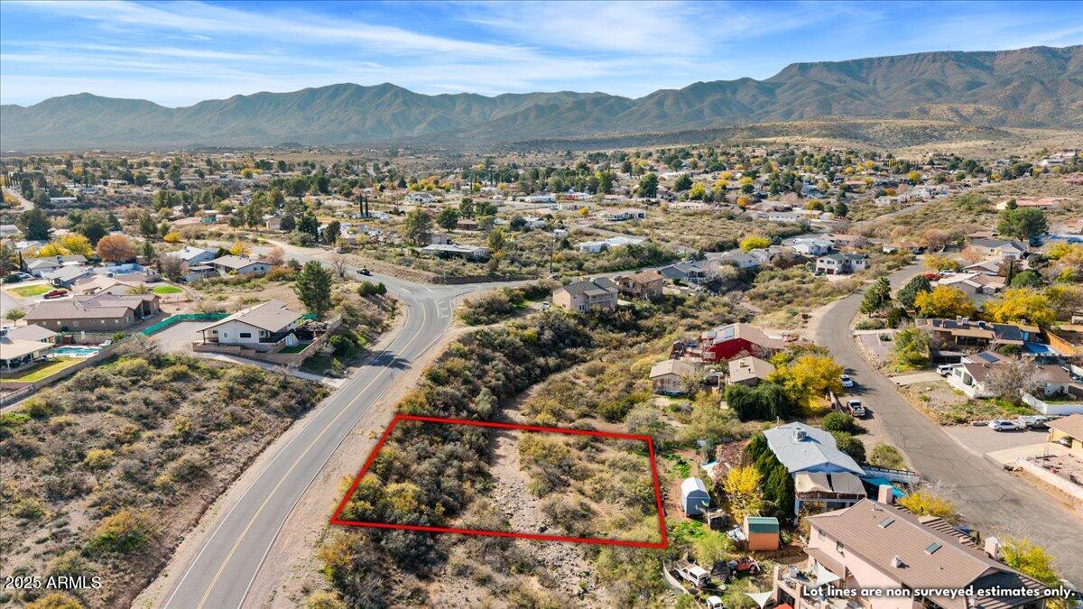 1566 S Camino Real -- 2985