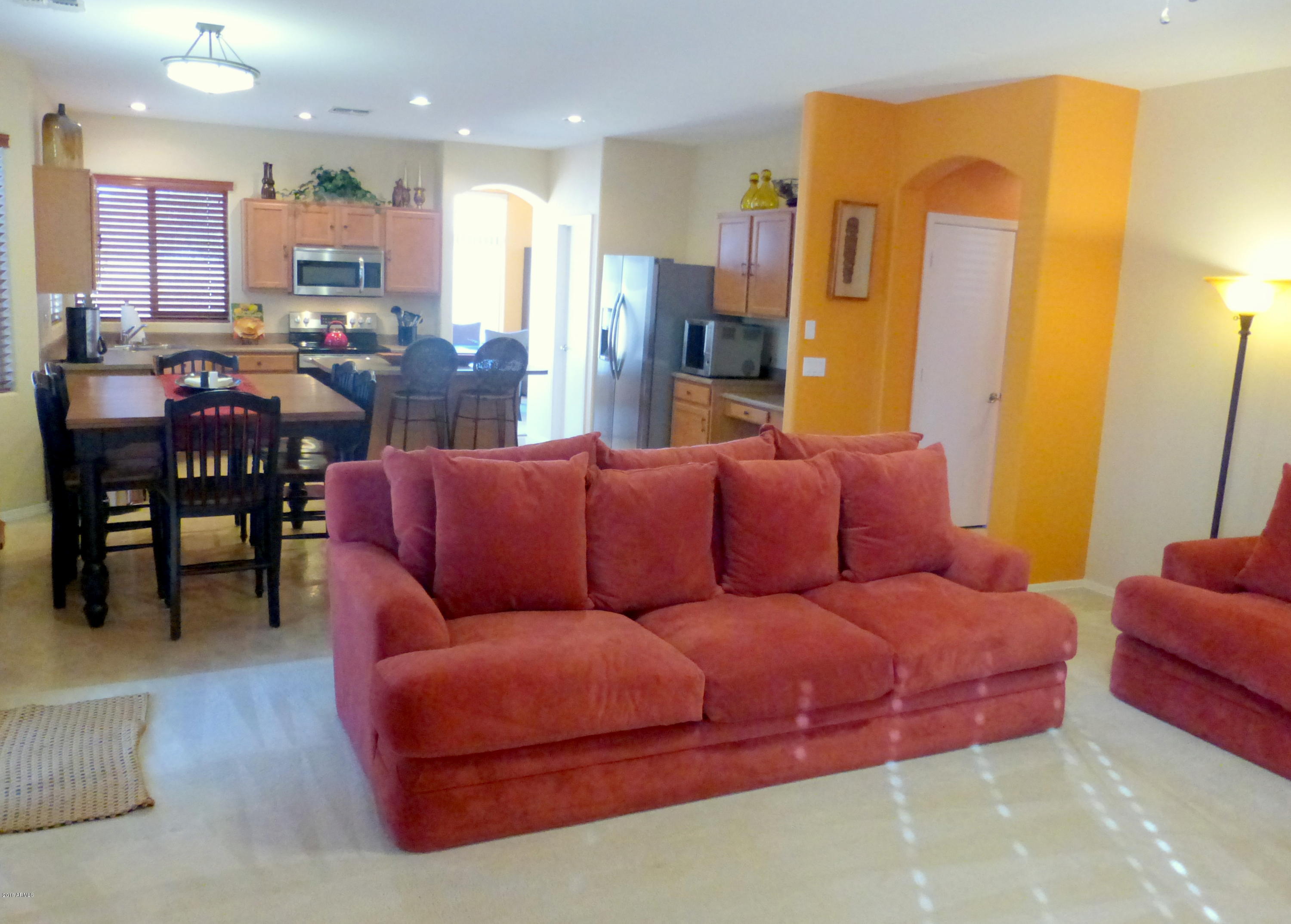 1042 N MOCCASIN Trail