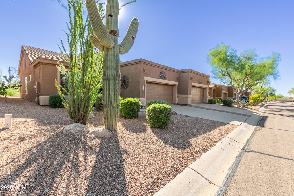 Photo of 7205 E Palo Brea Drive, Gold Canyon, AZ 85118 (MLS # 7018992)
