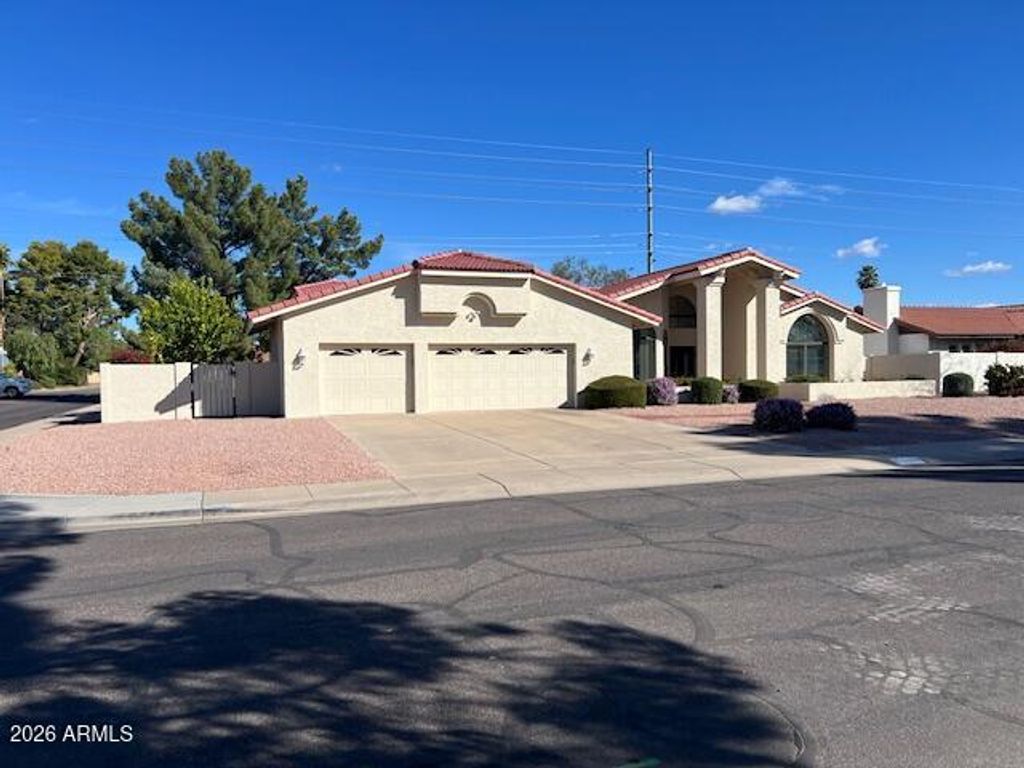 Photo of 5402 E Shaw Butte Drive N, Scottsdale, AZ 85254 (MLS # 7002271)