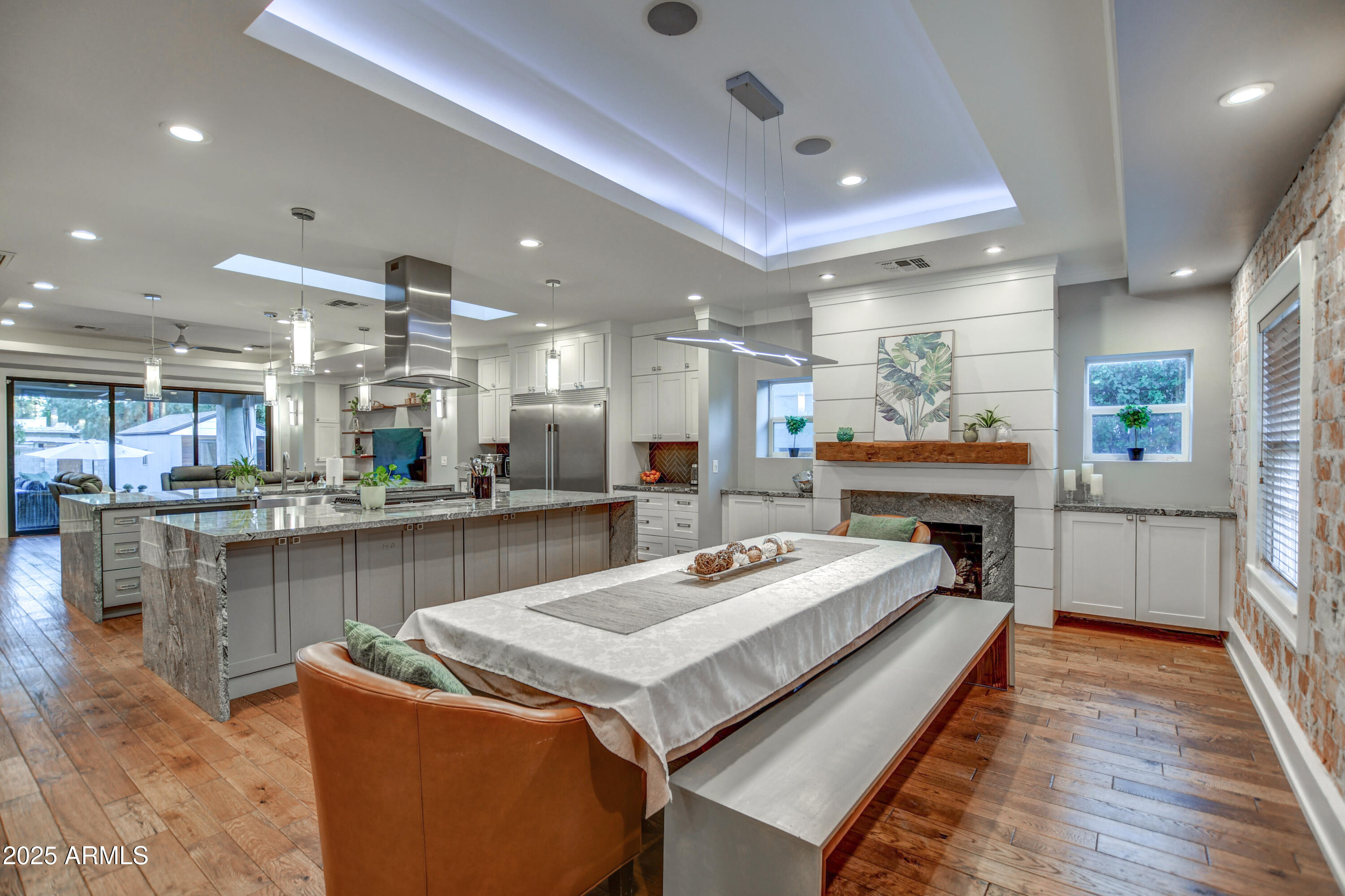 71 W Cypress Street
