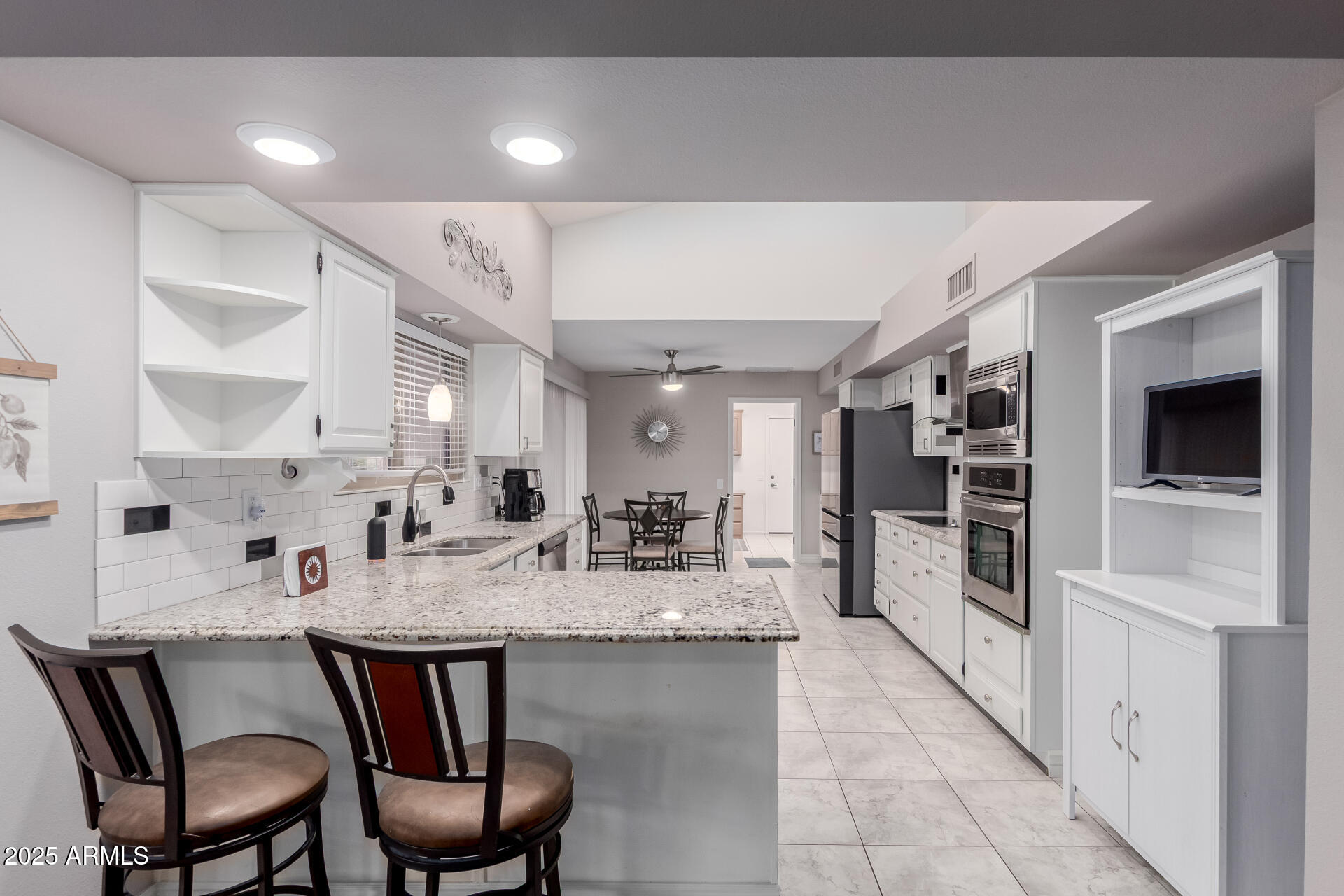 20807 N DESERT SANDS Drive