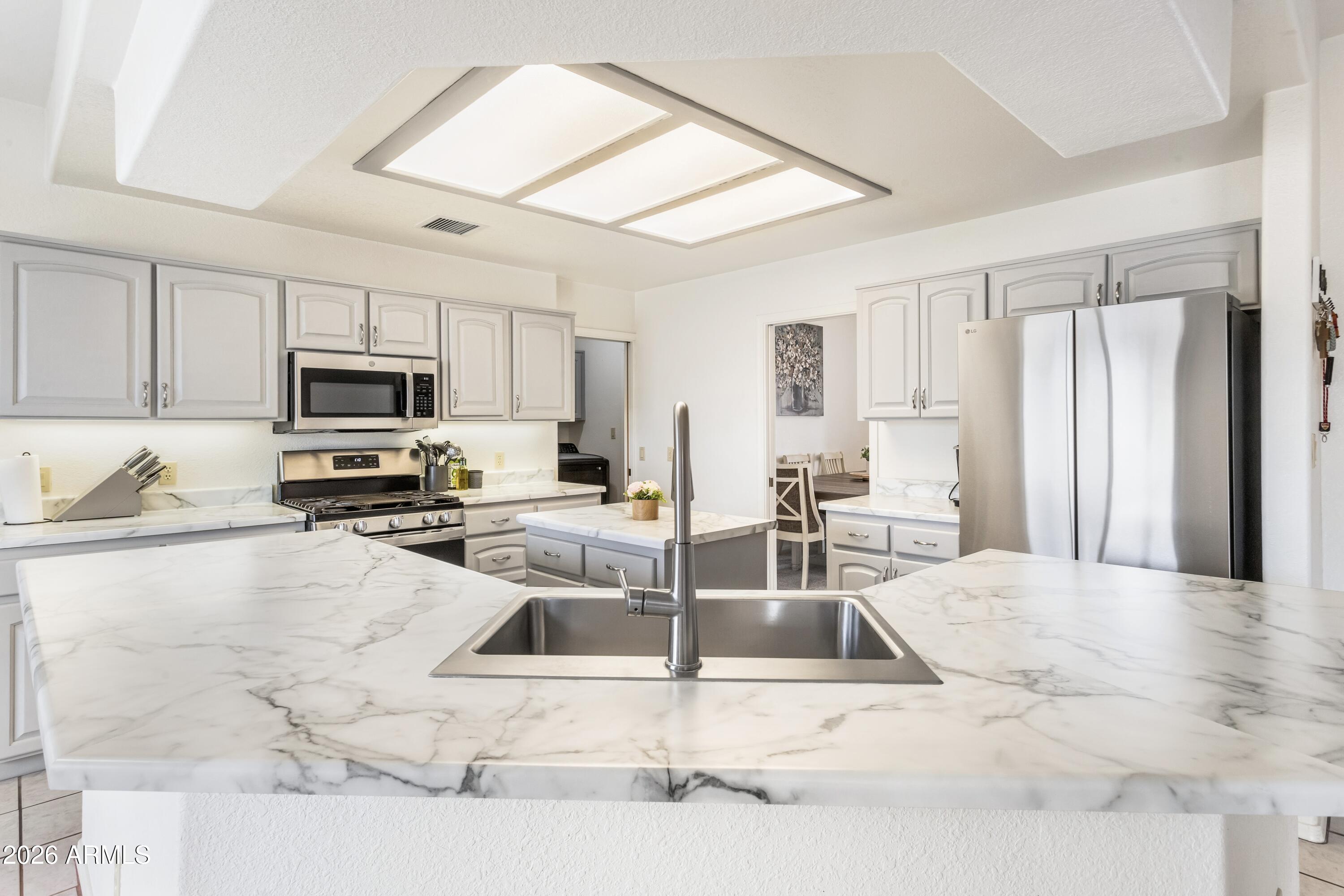 SUMMIT ESTATES - Residential