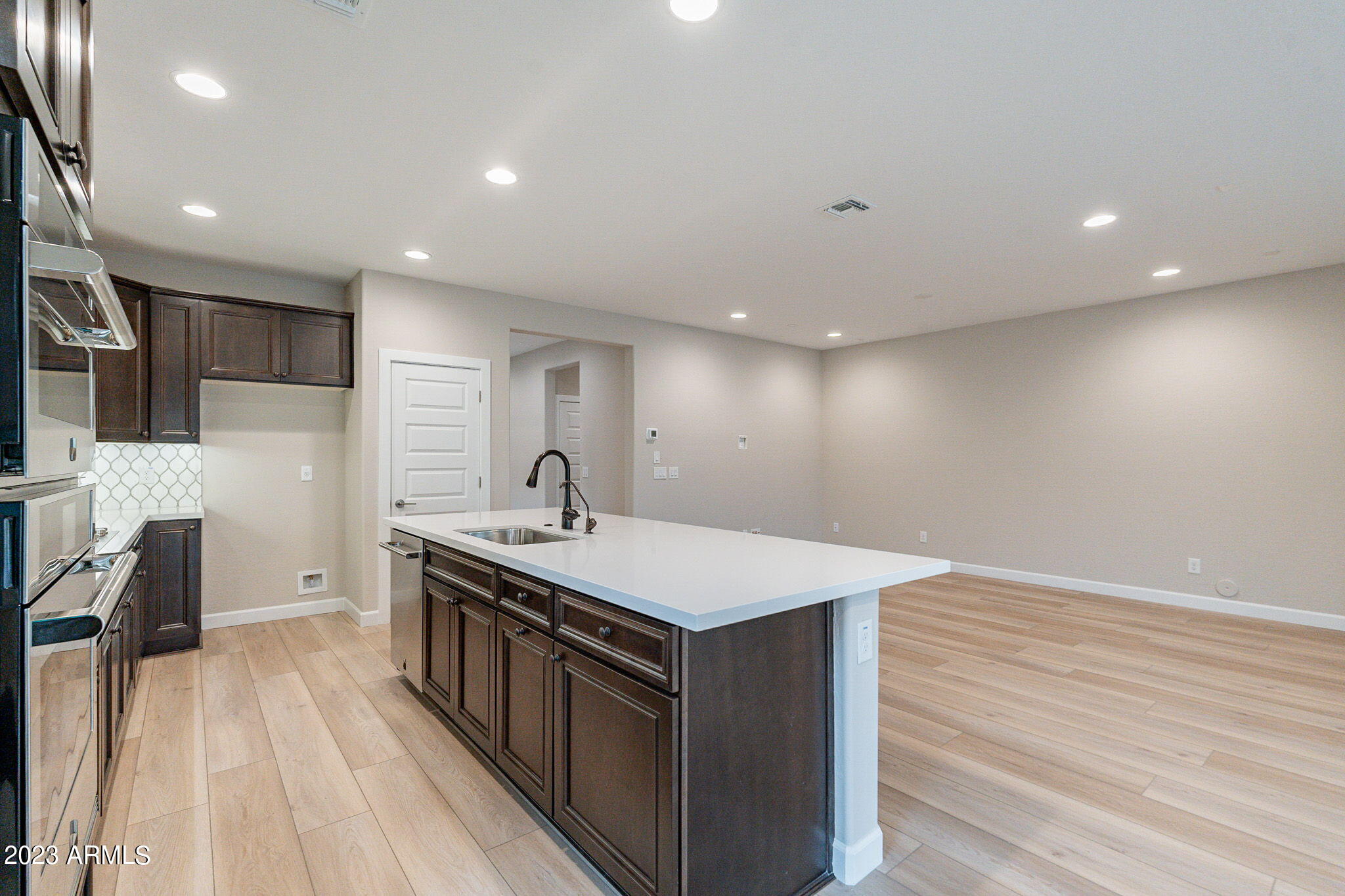 286 E CITRUS HOLLOW Way