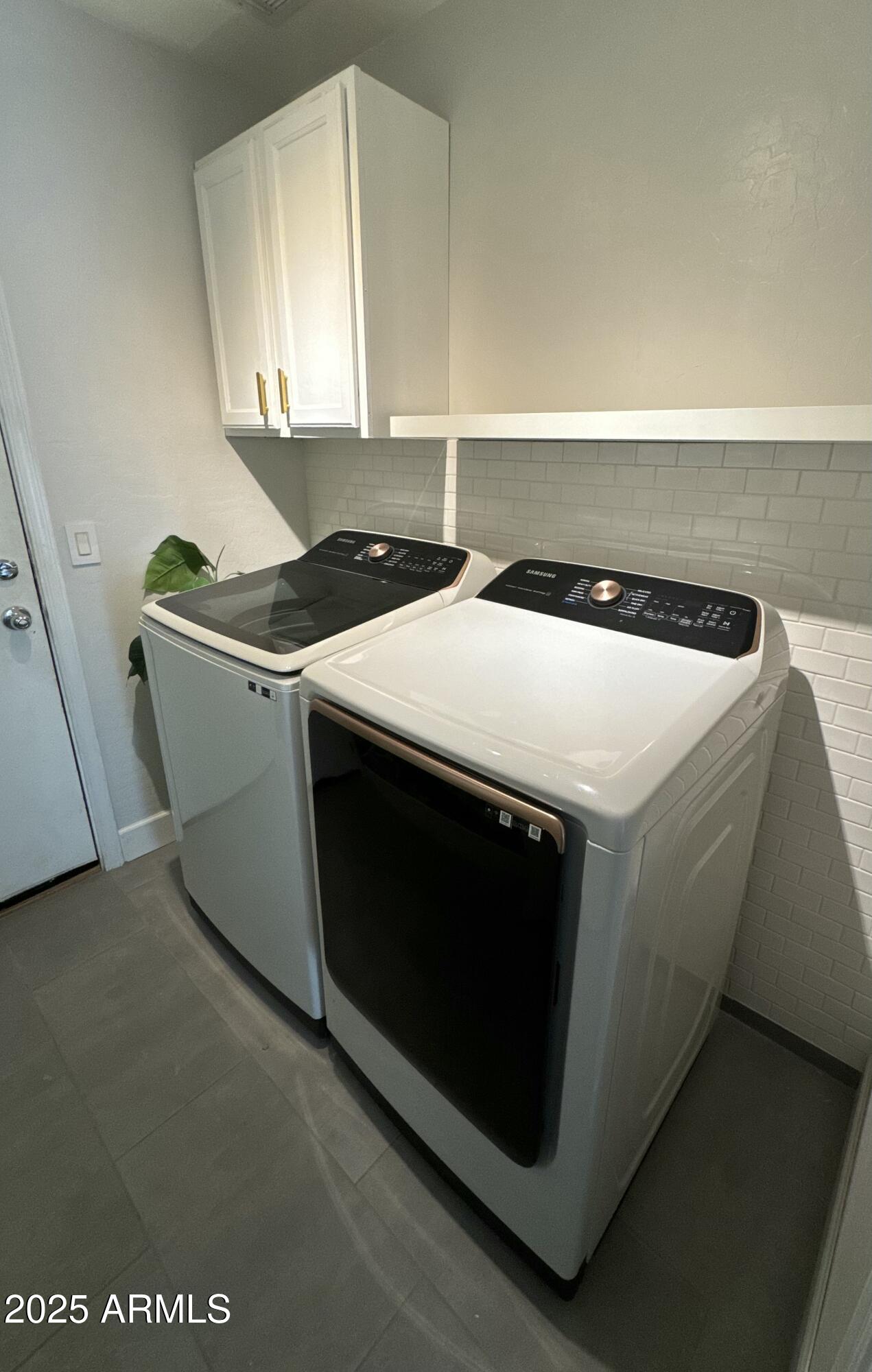 San Tan Valley, Arizona 85144, United States, 3 Bedrooms Bedrooms, ,3 BathroomsBathrooms,Residential,Pending,87634