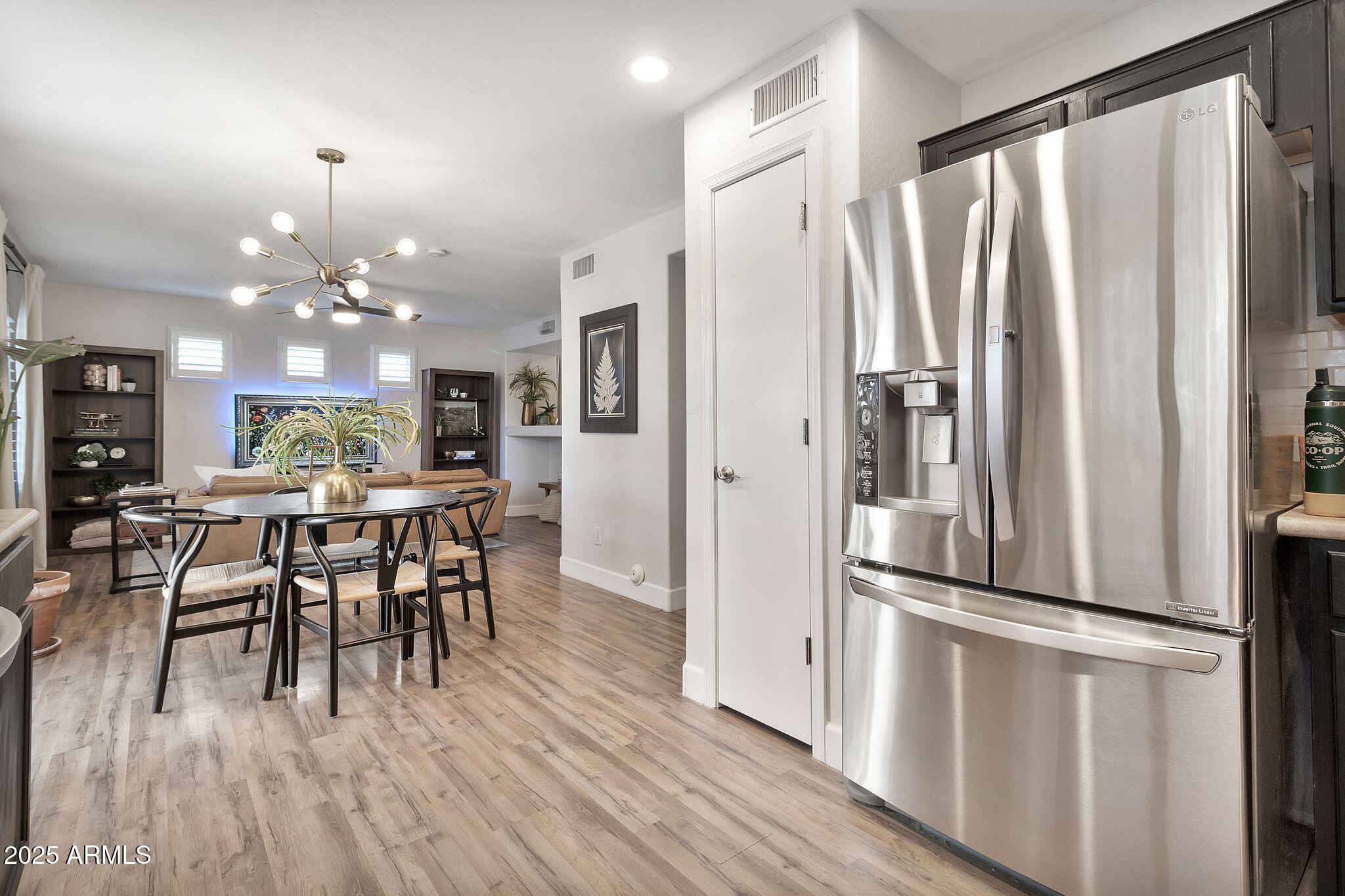 San Tan Valley, Arizona 85144, United States, 3 Bedrooms Bedrooms, ,3 BathroomsBathrooms,Residential,Pending,87634