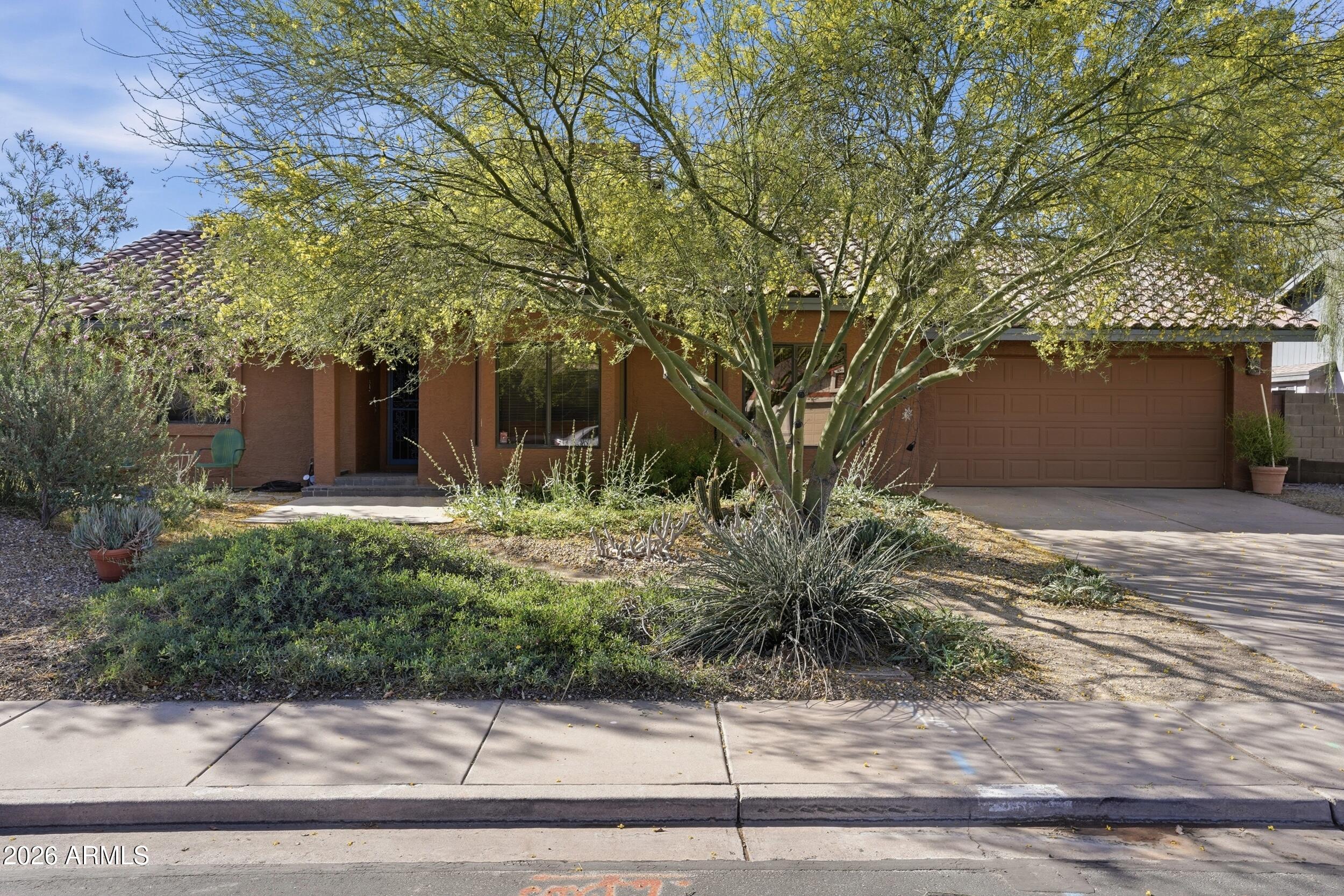 2641 E ELMWOOD Street